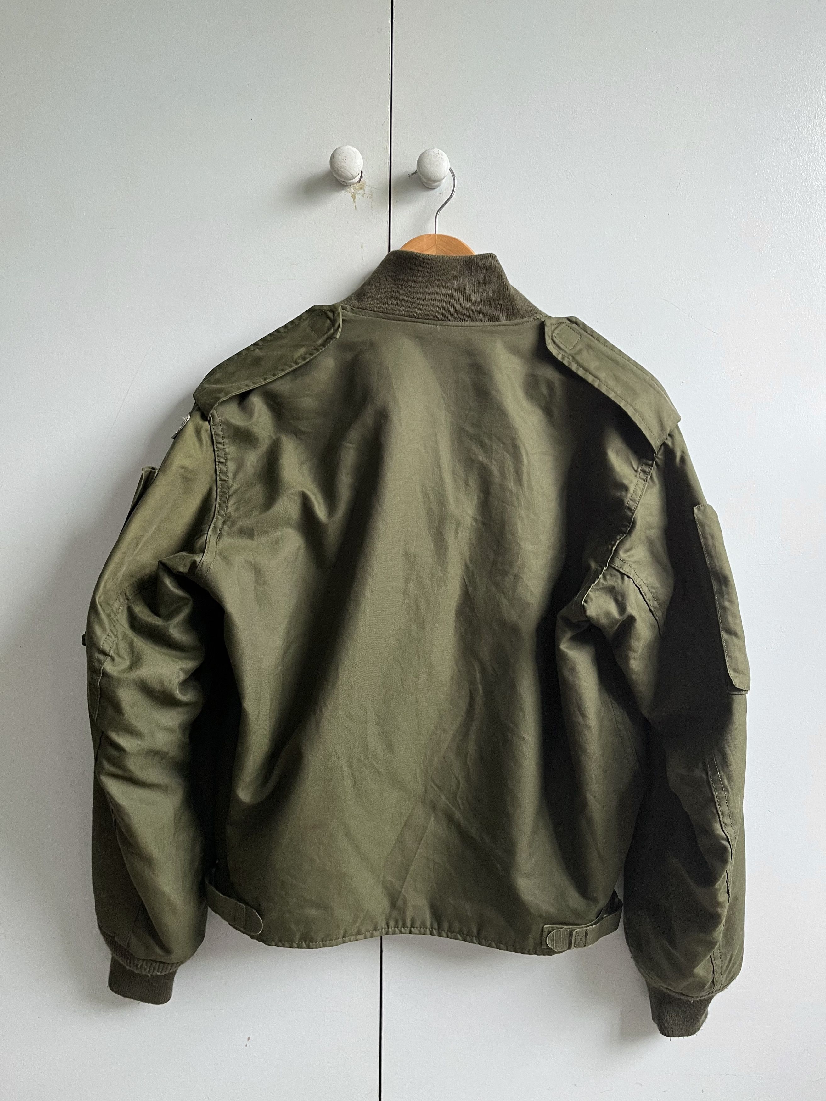 Vintage Vintage Boxy, 90s Canadian Airforce Bomber Jacket Size US S / EU 44-46 / 1 - 9 Thumbnail