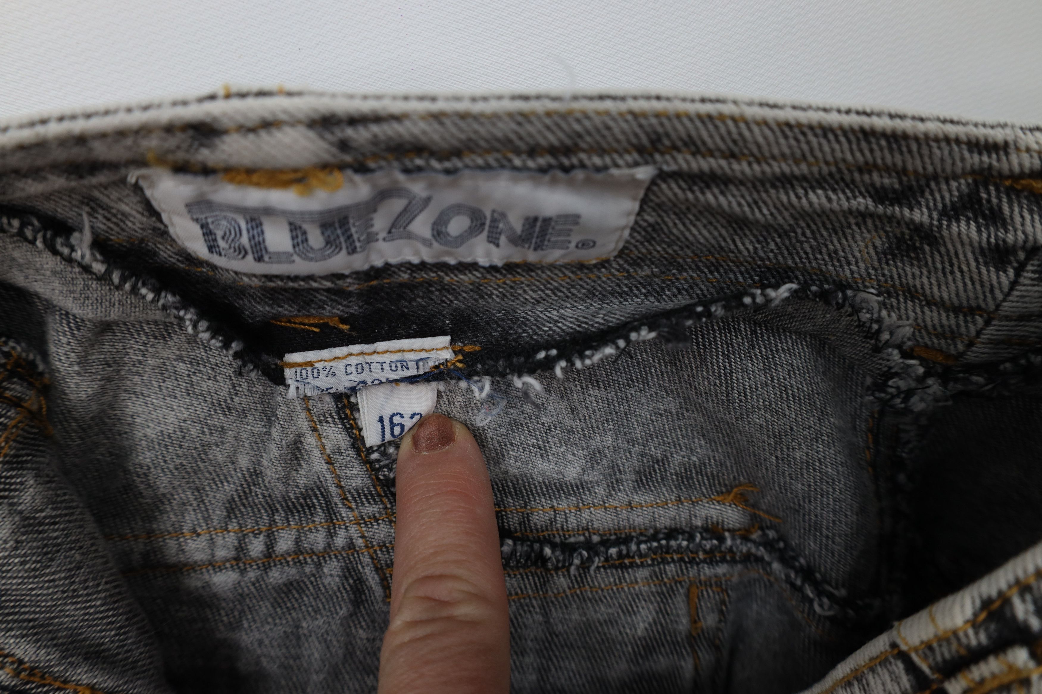 Vintage Vintage 80s 90s Streetwear Acid Wash Tapered Leg Cargo Jeans Size US 30 / EU 46 - 7 Thumbnail