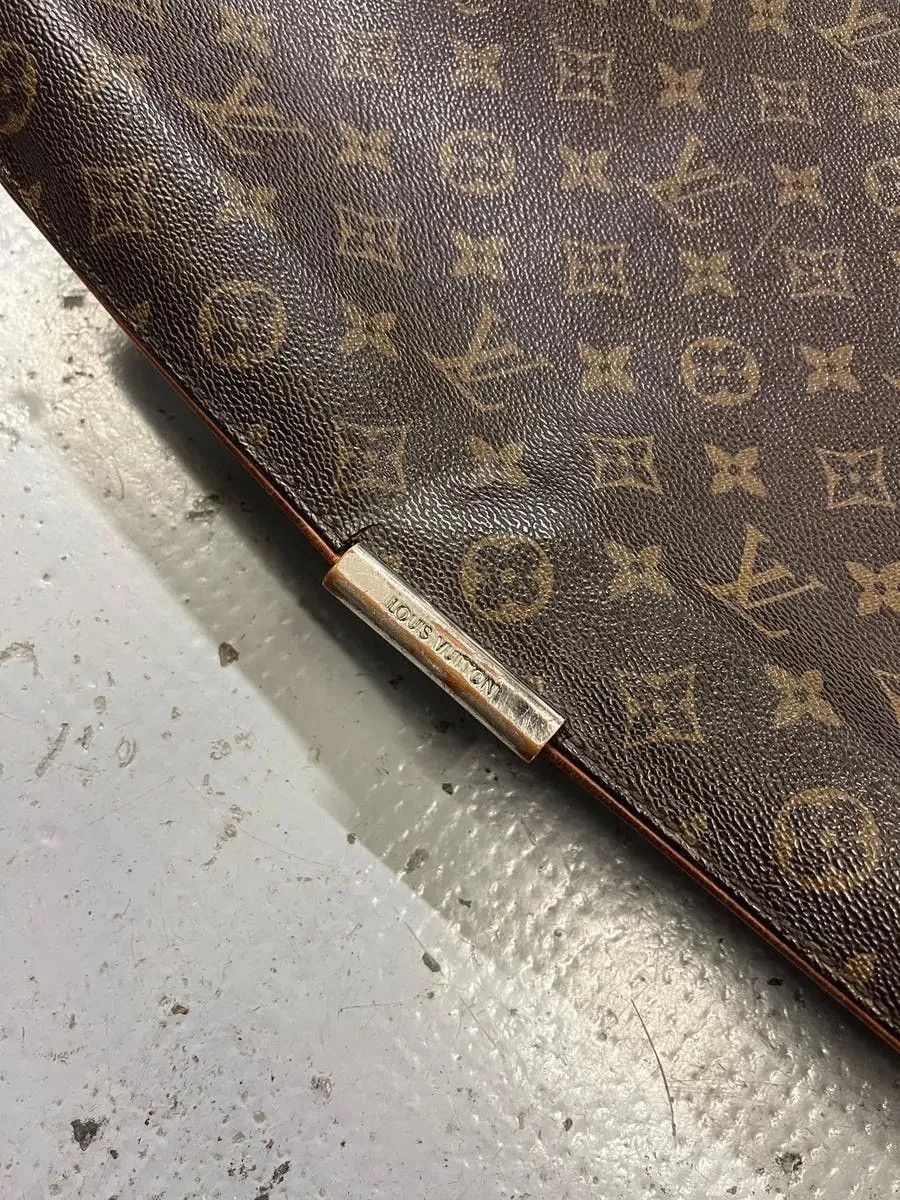 Louis Vuitton 2000s Louis Vuitton Brown Monogram Leather Shoulder Bag Size ONE SIZE - 7 Thumbnail