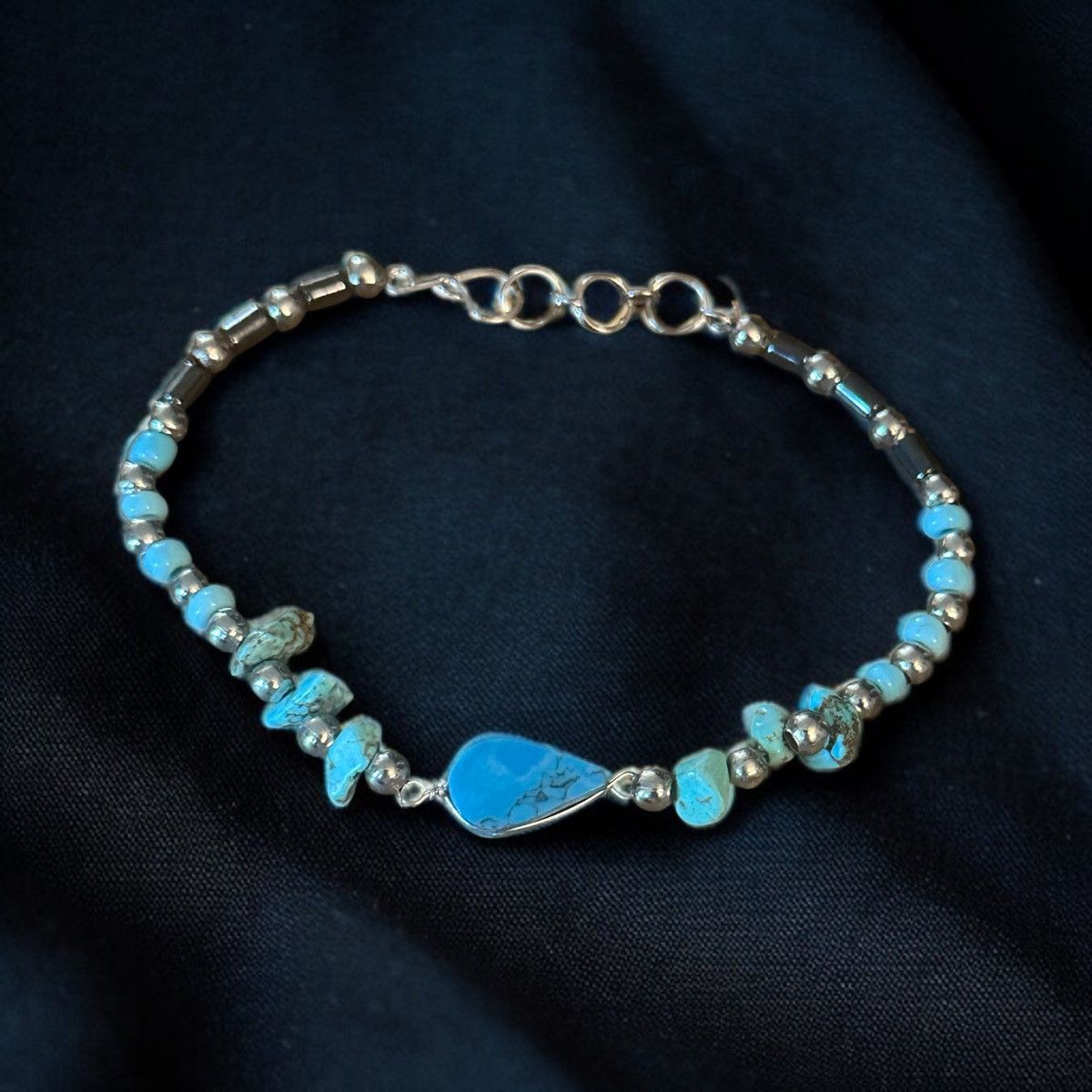 Vintage Vintage turquoise bead bracelet Size ONE SIZE - 1 Thumbnail