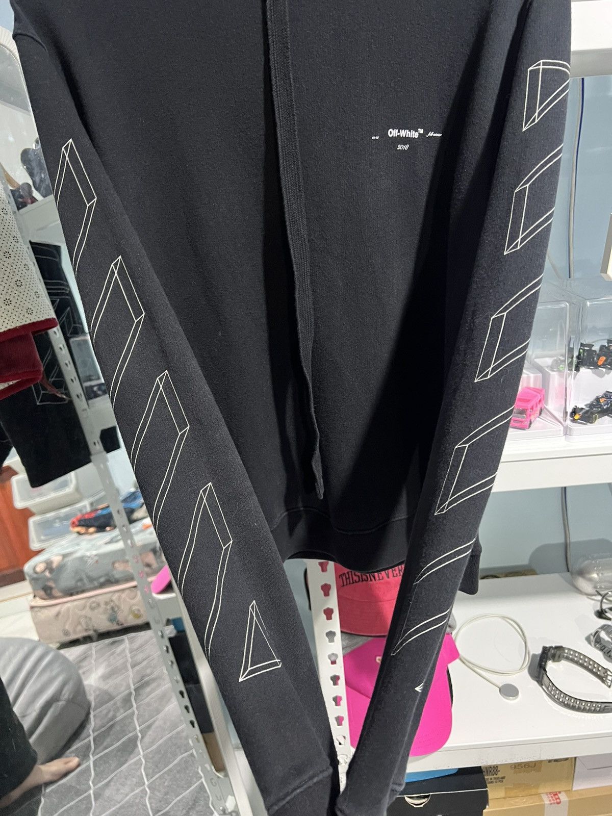 Off-White OFF-WHITE ARROW GRAPHIC WASHED BLACK SWEATSHIRT 2018 Size US M / EU 48-50 / 2 - 3 Thumbnail