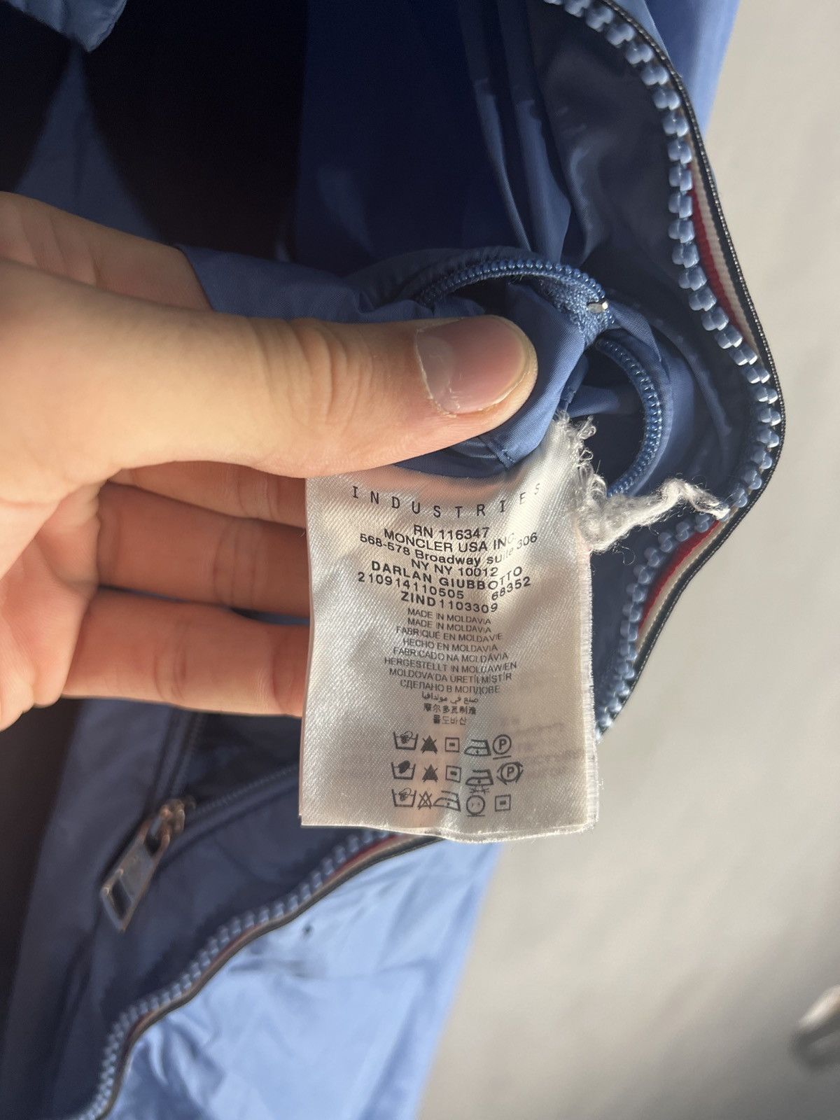 Moncler Moncler Nylon jacket sweatshirt Size US L / EU 52-54 / 3 - 17 Thumbnail