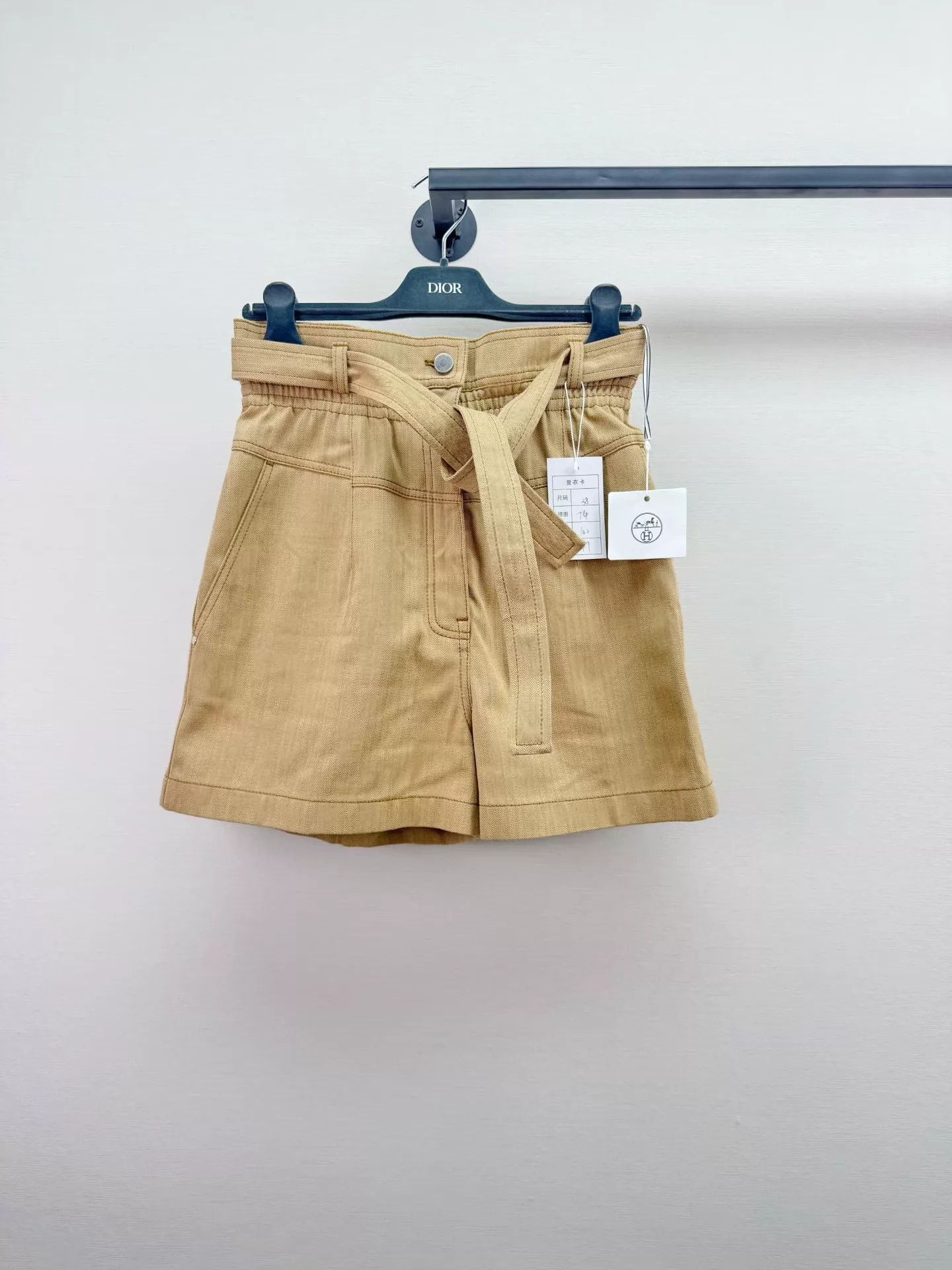 Hermes Hermes New With Tags Waist 74 Inseam 47 Shorts Size 27" / US 4 / IT 40 - 1 Thumbnail