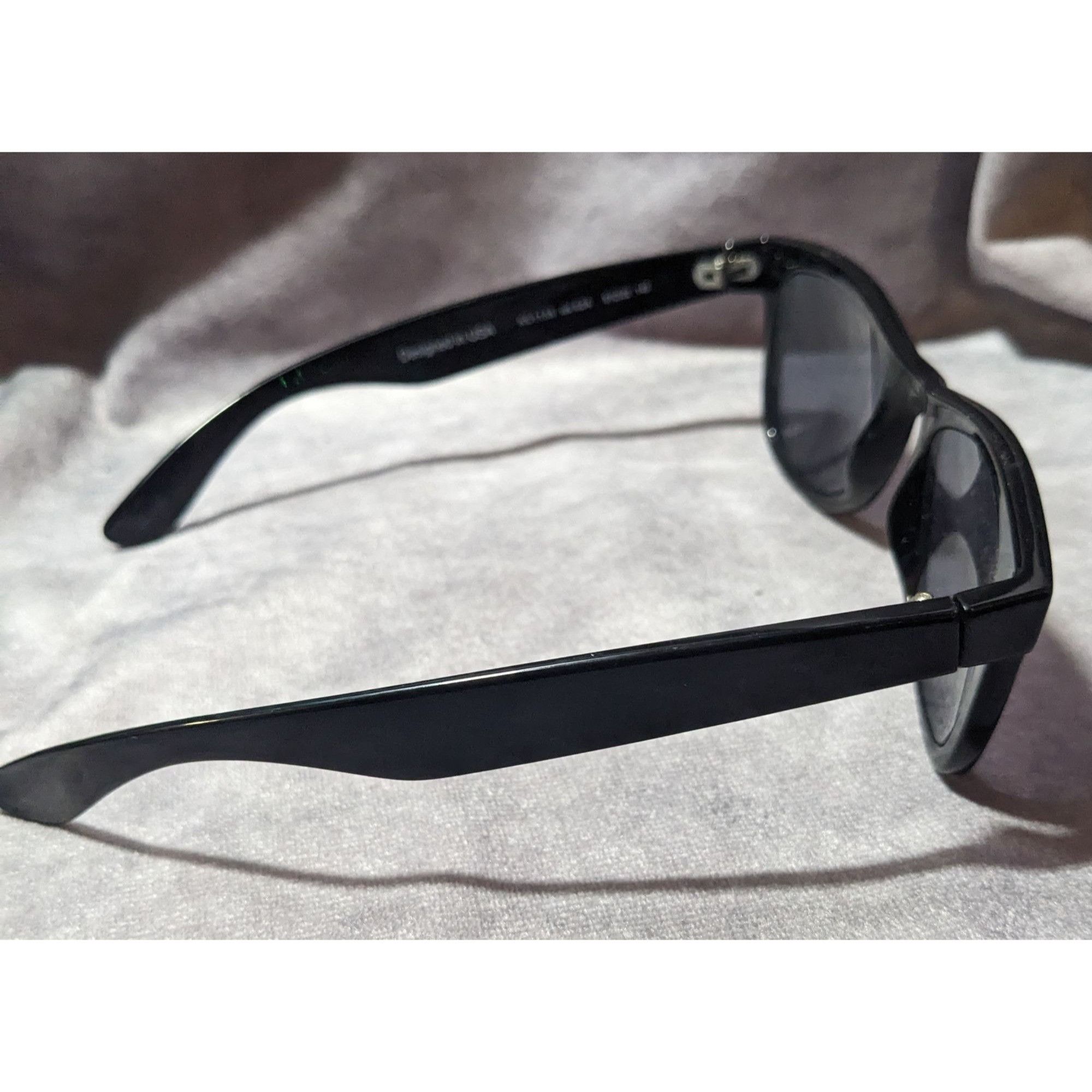 Kenneth Cole Kenneth Cole Reaction Black Classic Sunglasses Size ONE SIZE - 2 Thumbnail