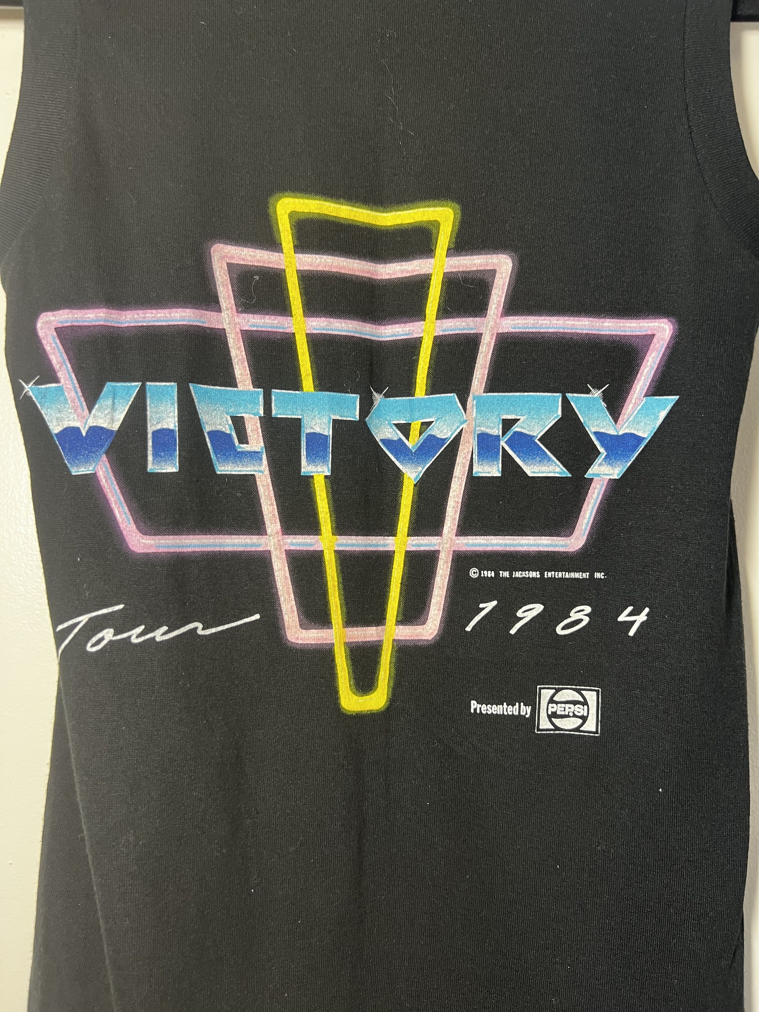 Vintage NEW Vintage 1984 Michael Jackson Victory Tour T-Shirt Size US S / EU 44-46 / 1 - 8 Thumbnail