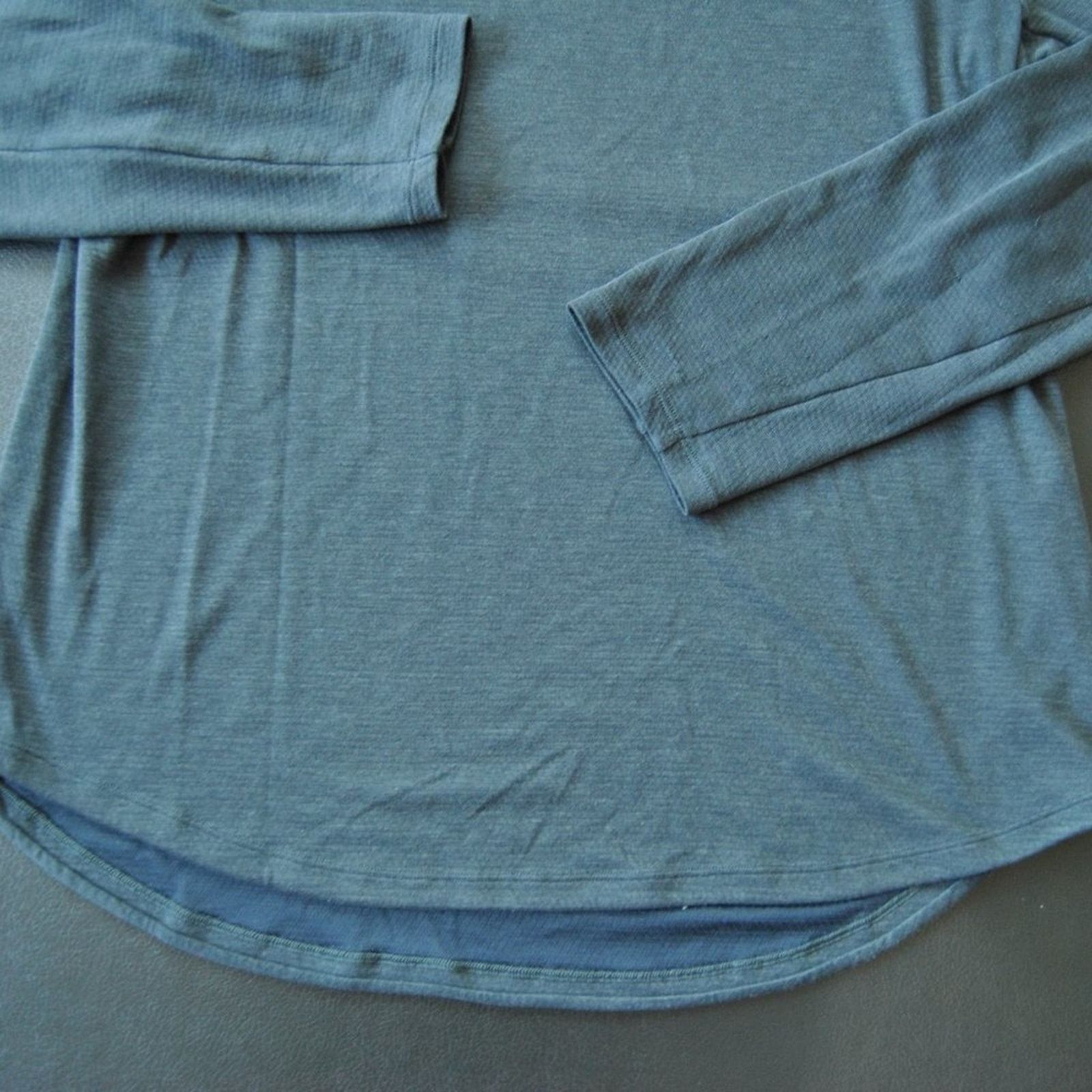 Lululemon Lululemon Athletica Small Dark Gray Long Sleeve Shirt Size US S / EU 44-46 / 1 - 4 Thumbnail