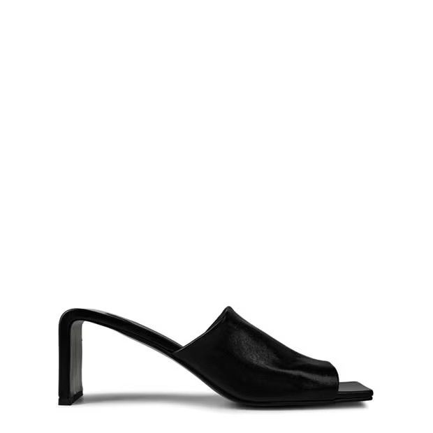 o1g2r1mq1024 Heeled Mules in Black