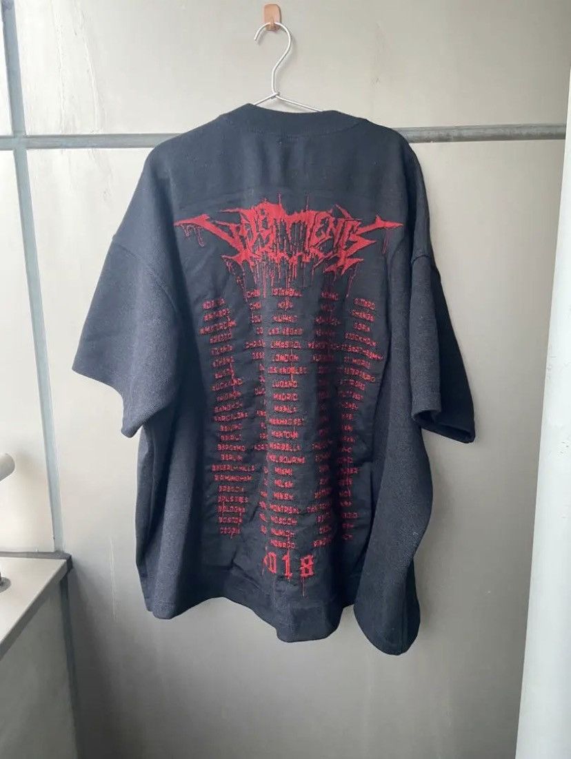 Vetements metal tee sale