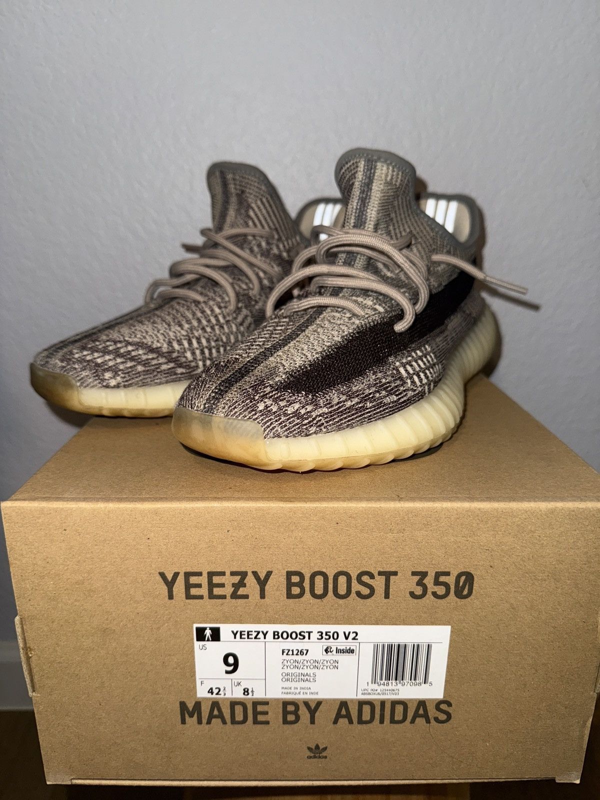 Yeezy Yeezy Boost 350 V2 Size US 9 / EU 42 - 1 Thumbnail