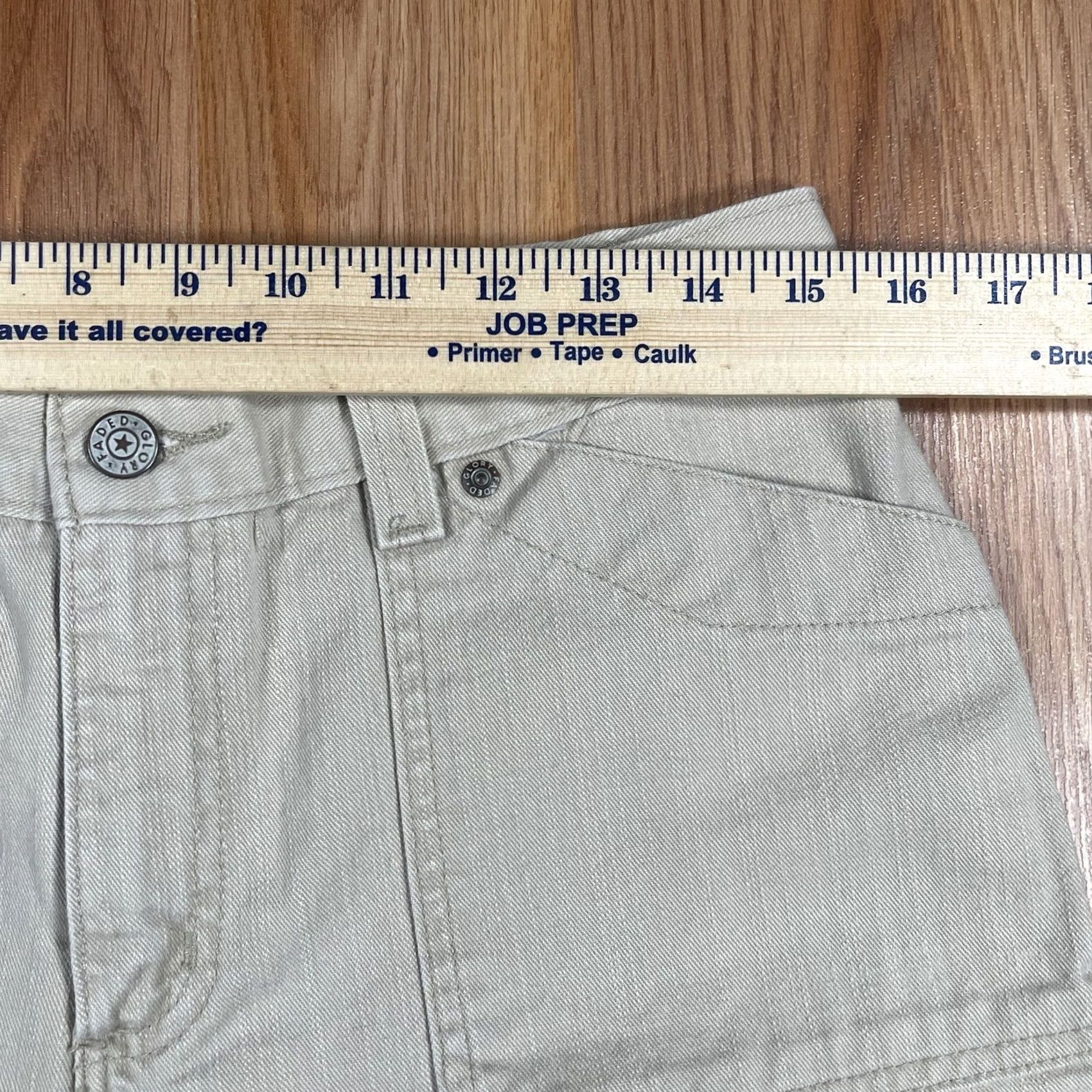 Faded Glory Faded Glory Shorts Womens 10 Mid Rise Flat Front Pockets Beige Denim Jean Cotton Shorts Size 32" / US 10 / IT 46 - 4 Thumbnail