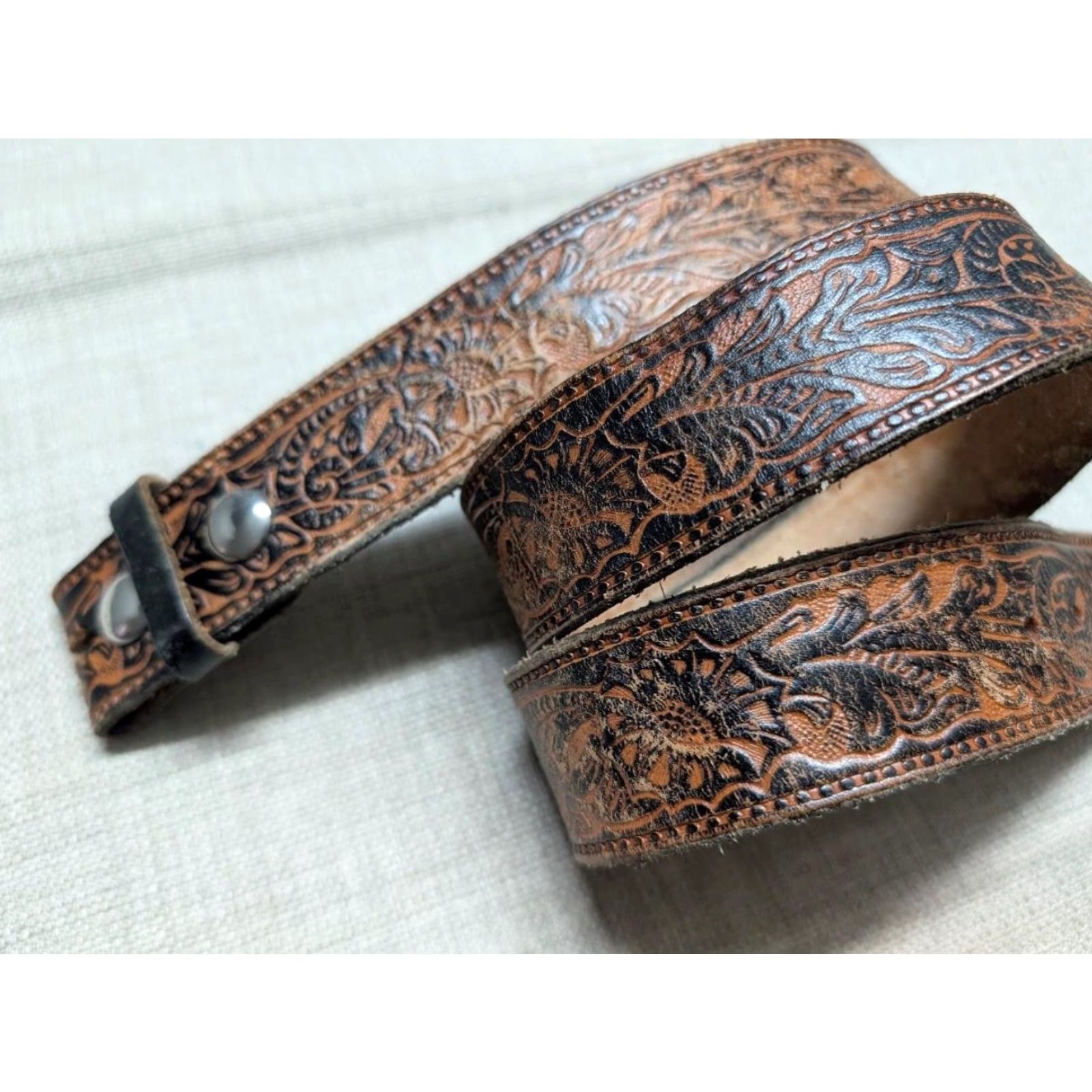 Vintage VINTAGE western belt Nocona Floral tooled cowhide brown belt 32 Men Buckle 1-3/4" Flowers Southwestern Size 32 - 2 Thumbnail