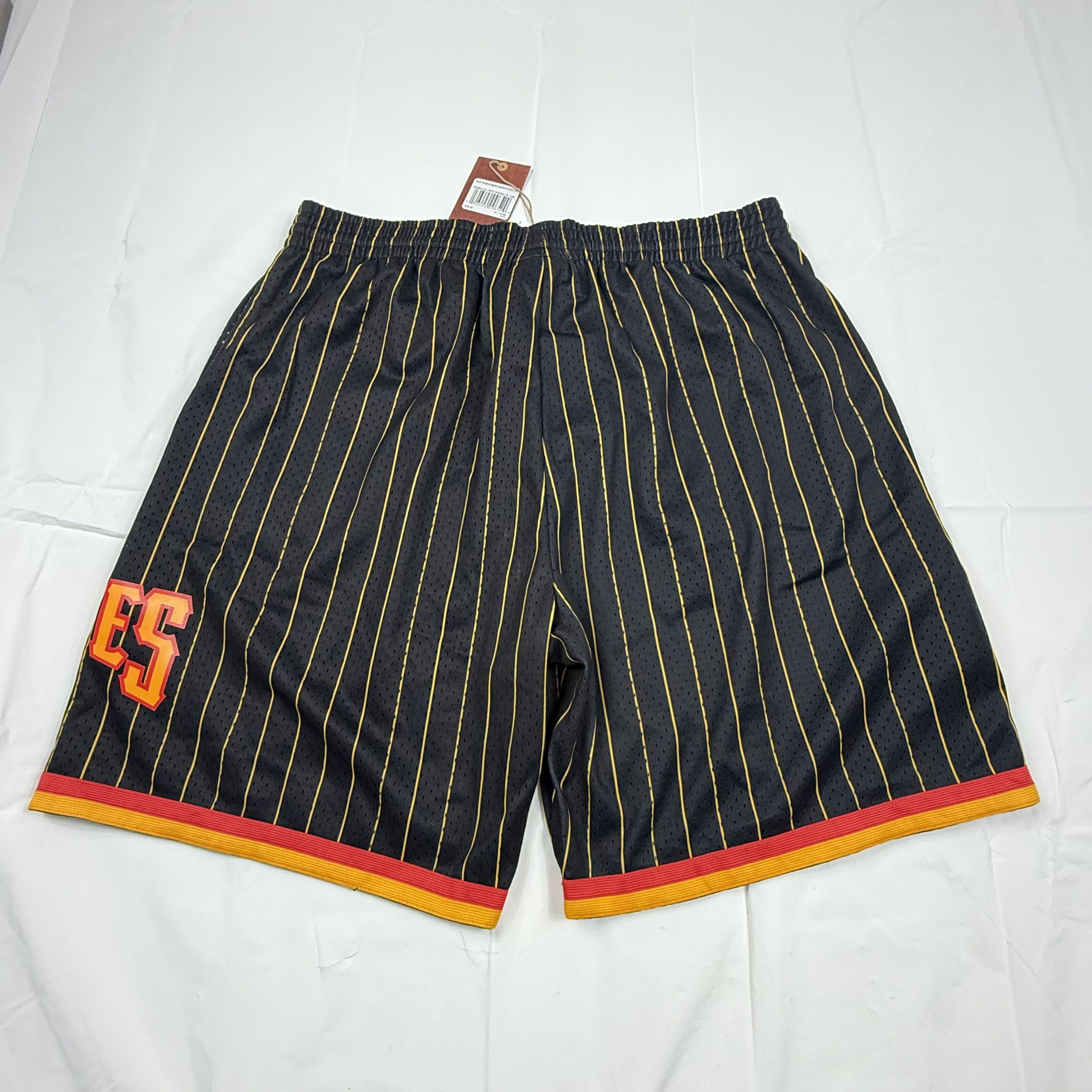 Mitchell & Ness Mitchell & Ness Pittsburgh Pirates Mesh Shorts Mens 2XL NEW Size US 44 / EU 60 - 7 Thumbnail