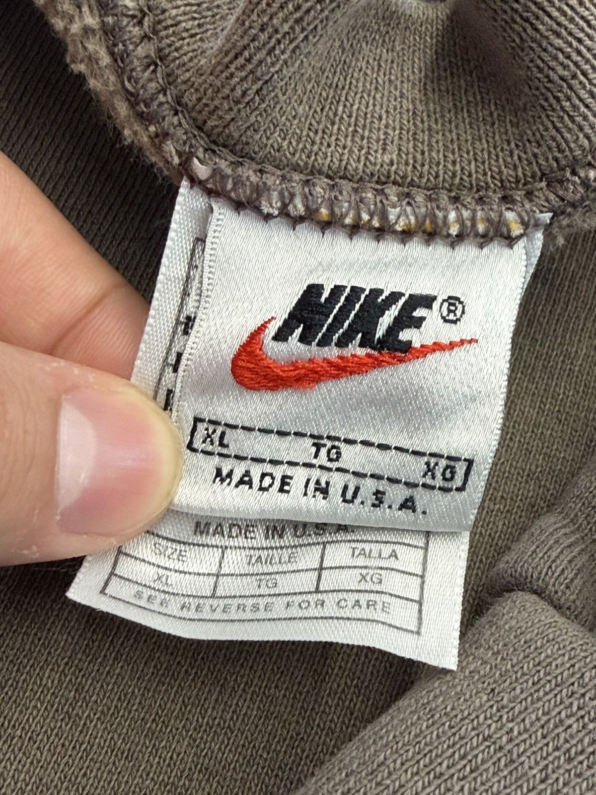 Nike 90’s Nike Mocha Chest Swoosh Embroidered Crewneck Sweater Size US XL / EU 56 / 4 - 3 Thumbnail