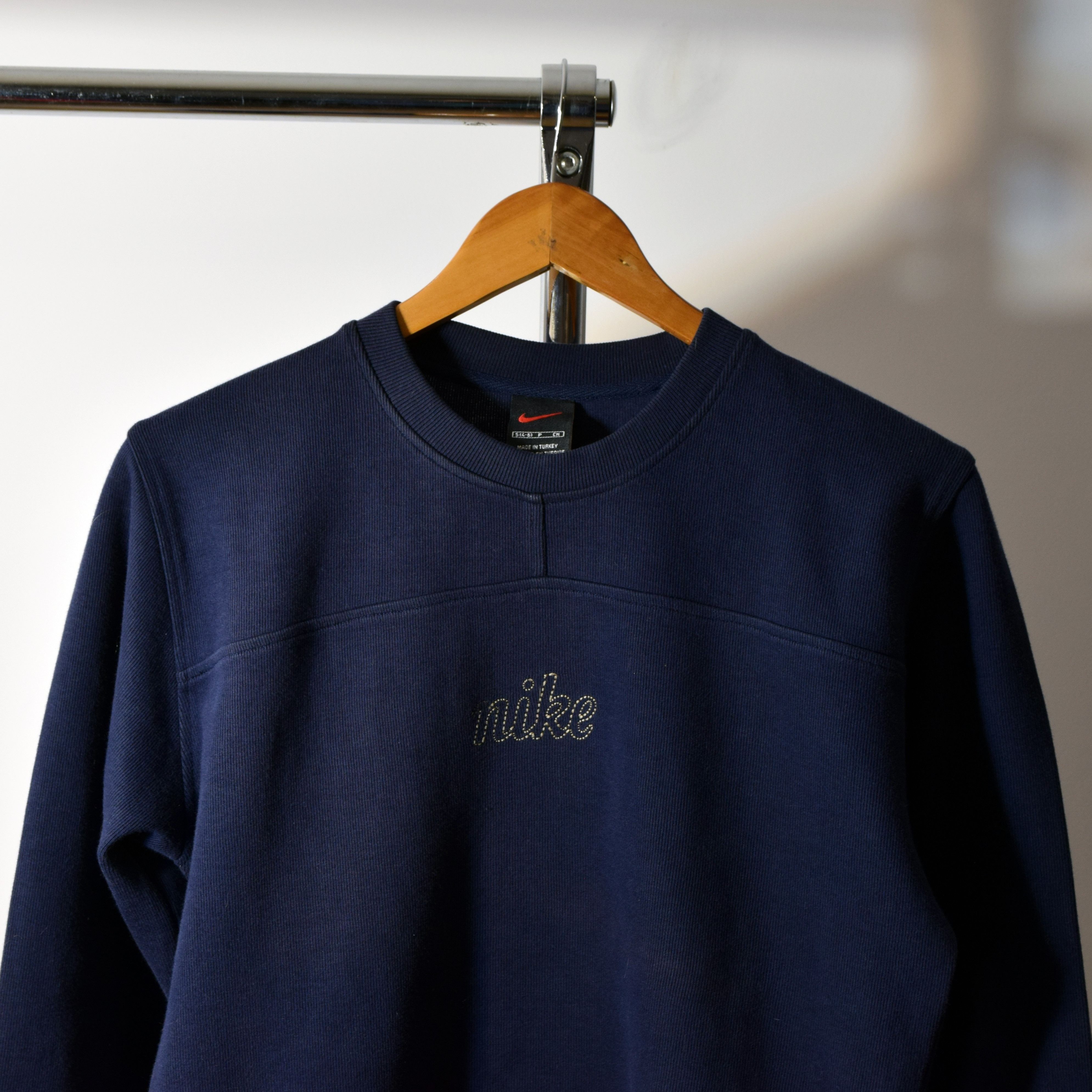 Nike × Vintage Y2K Nike Essential Script Spellout Vintage Wmns Crewneck S Size S / US 4 / IT 40 - 2 Thumbnail
