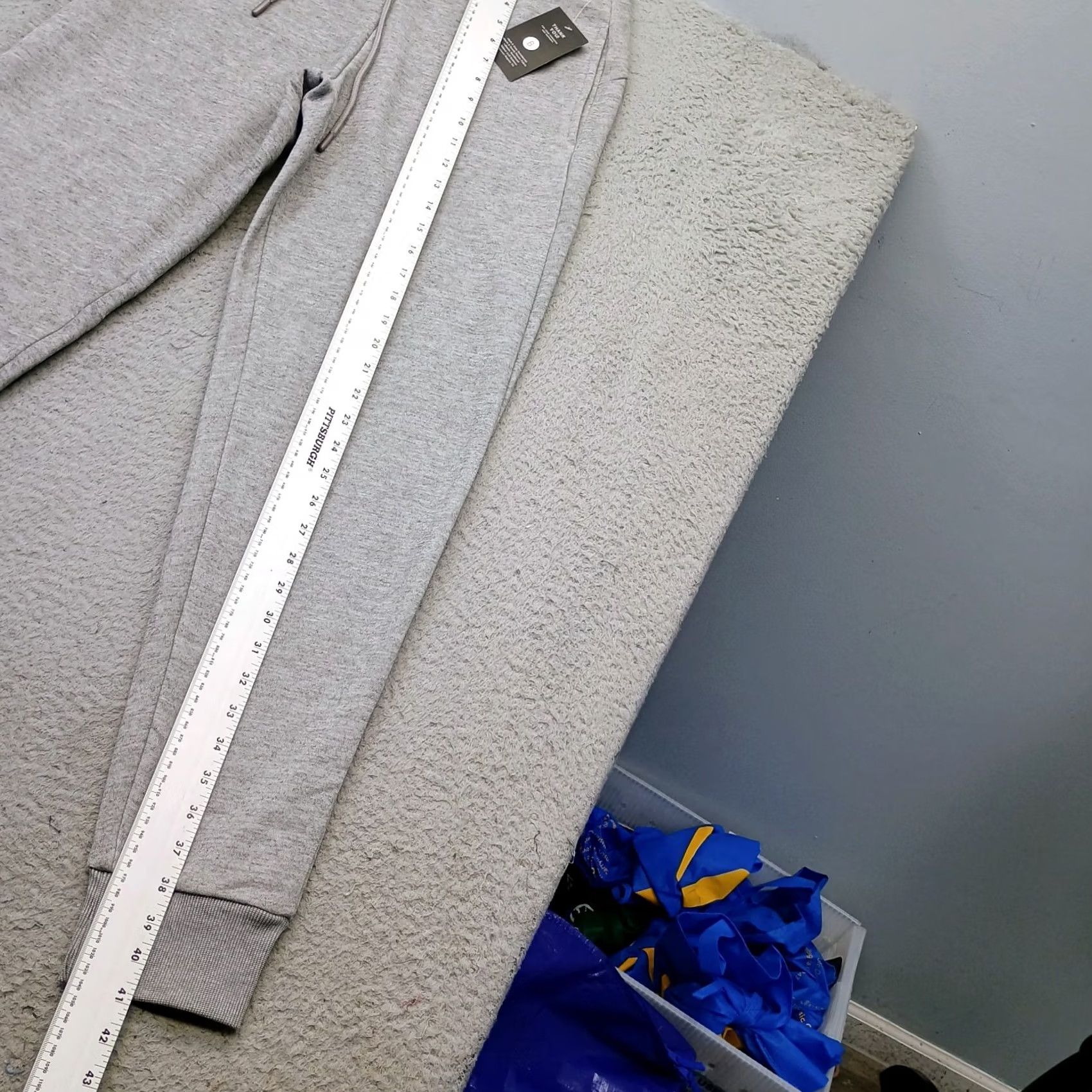 Vintage Bottomline Sweatpants Women M Gray Fleece Lined Soft Cozy Warm Elastic Waistband, Regular, Pockets, Inseam 29.25" | 100% Polyester Size 32" / US 10 / IT 46 - 4 Thumbnail