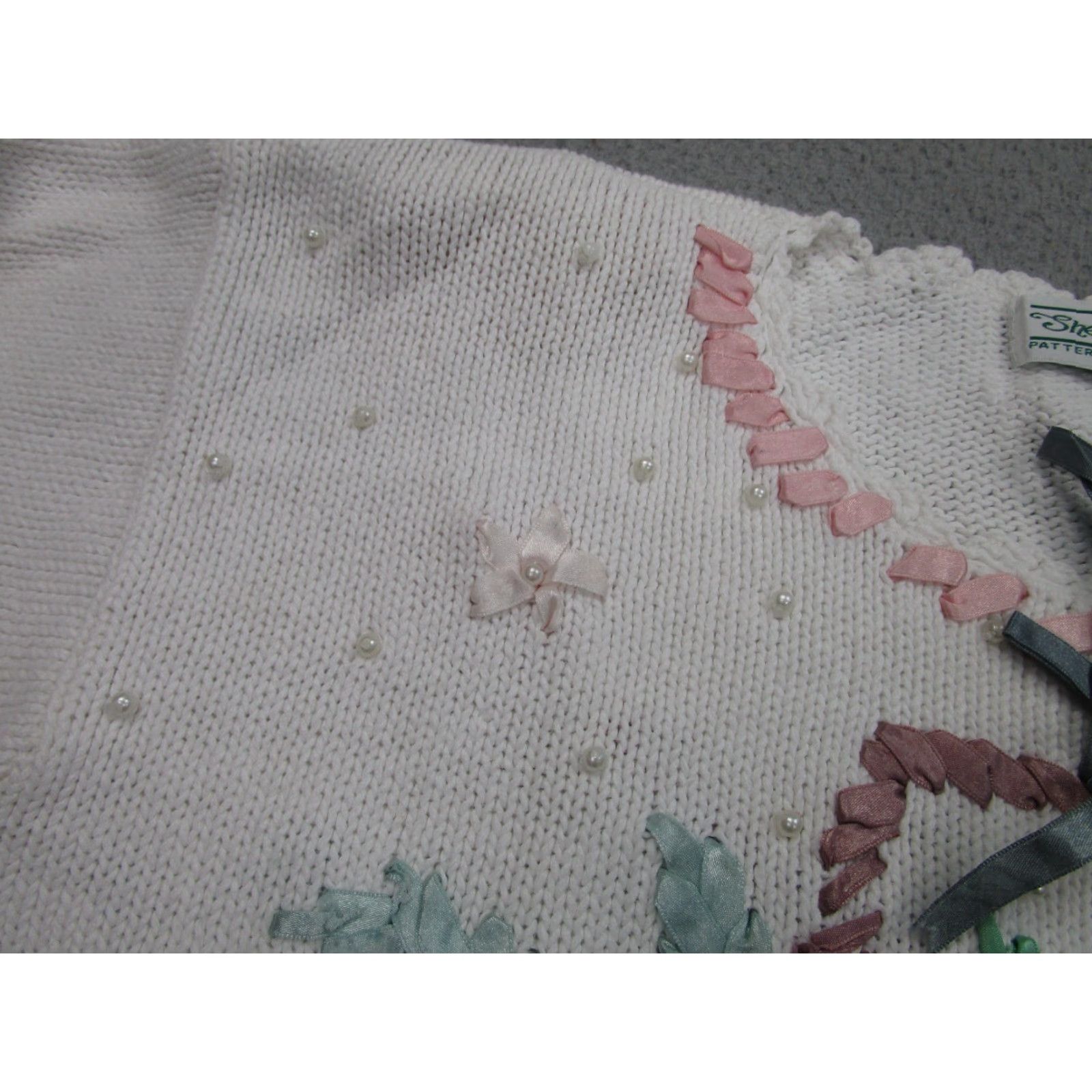 Vintage VINTAGE Shenanigans Floral Embroidered Knit Sweater Womens M White Crew Neck Long Sleeve Pullover Casual Flower Retro Crochet Lace Embroidered Size M / US 6-8 / IT 42-44 - 5 Thumbnail