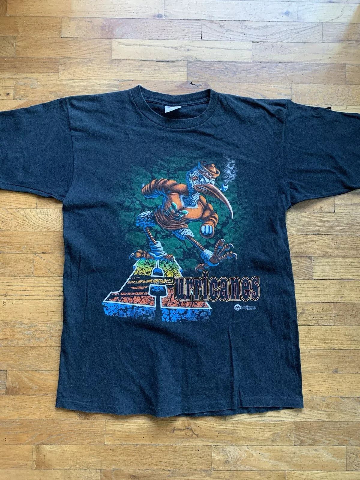 Other Vintage 90's Mendez Sportswear Miami Hurricanes T-shirt Size US L / EU 52-54 / 3 - 1 Thumbnail