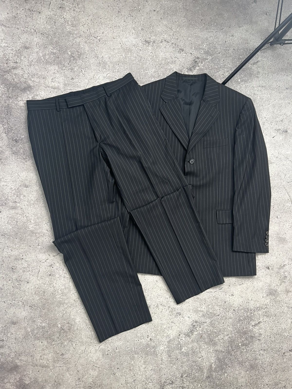 Hugo Boss Men’s Classic Suits Hugo Boss Business Jacket + Pants Size 44R - 1 Thumbnail
