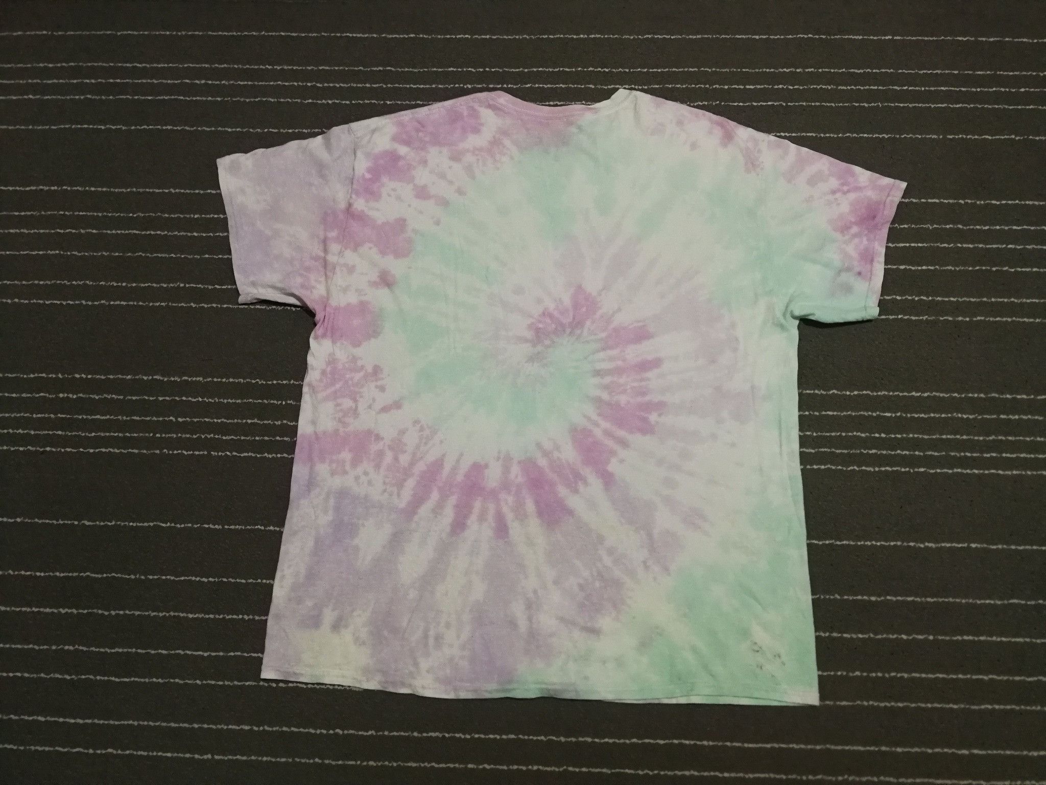 Other Def Leppard High n DRY tie die tee L 1872 Size US L / EU 52-54 / 3 - 2 Thumbnail