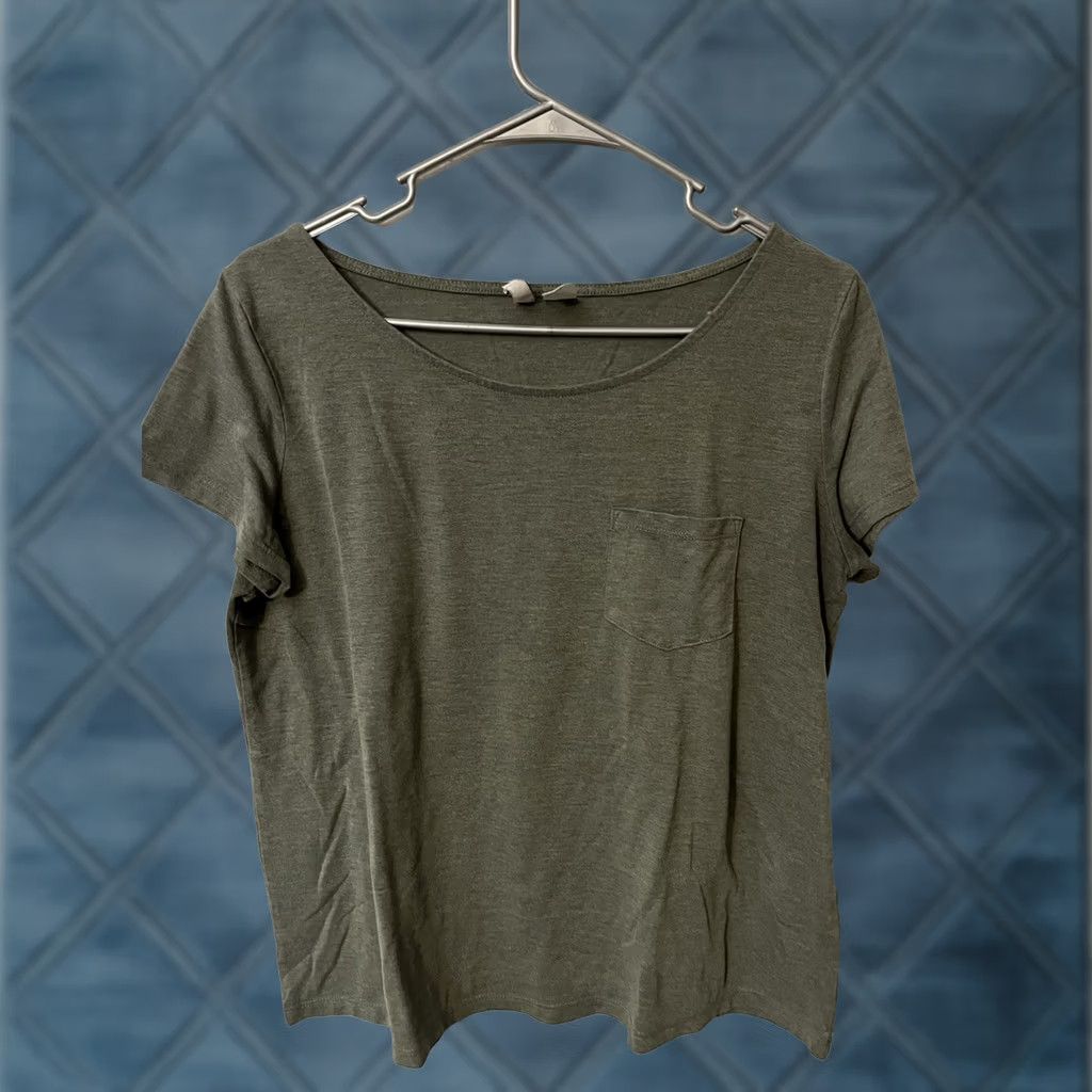 H&M H&M Divided basic T-shirt Green Solid women’s Medium Size M / US 6-8 / IT 42-44 - 1 Thumbnail