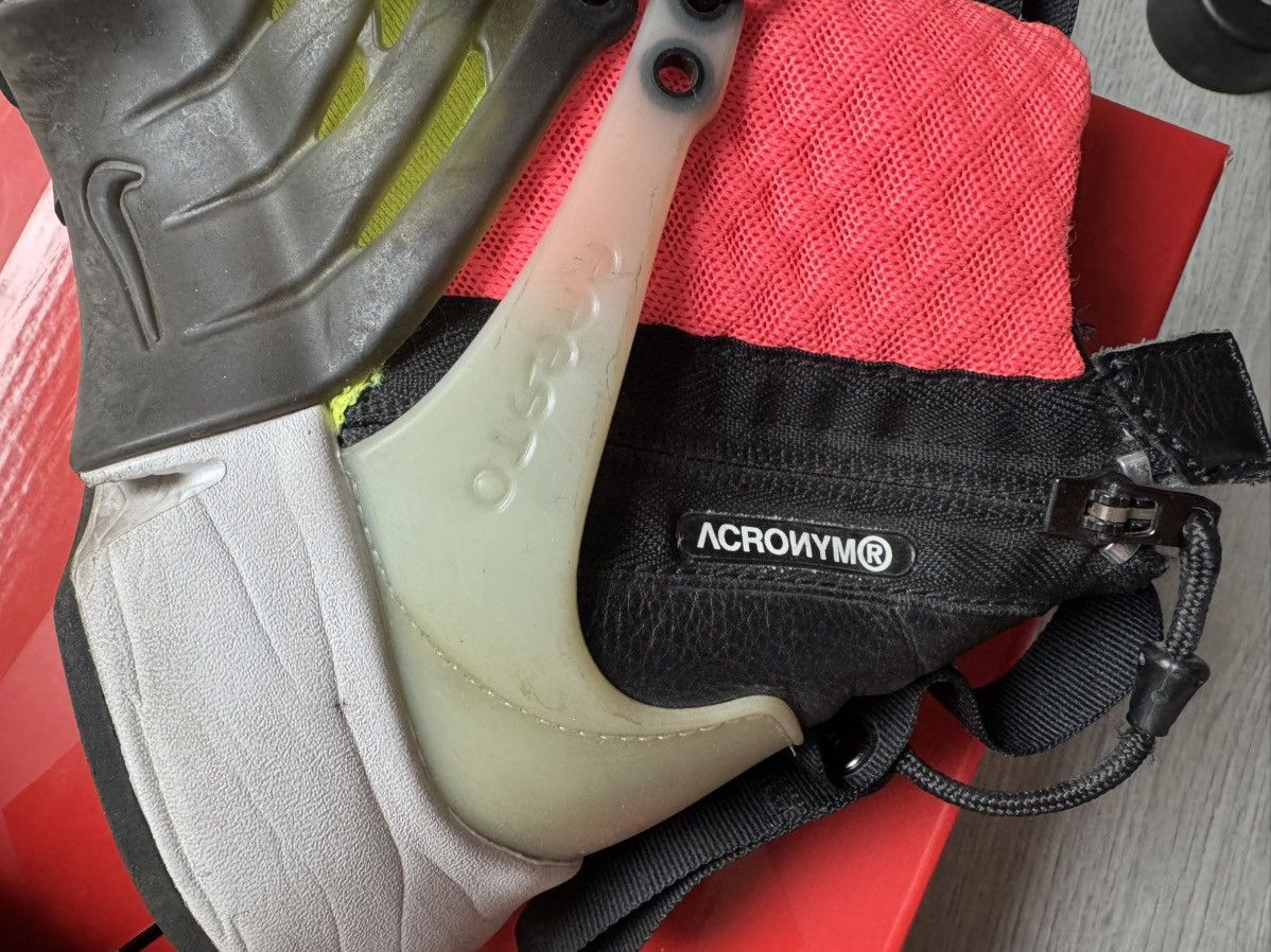 Acronym × Nike Nike x Acronym “Volt” Air Presto Size US 8.5 / EU 41-42 - 11 Thumbnail