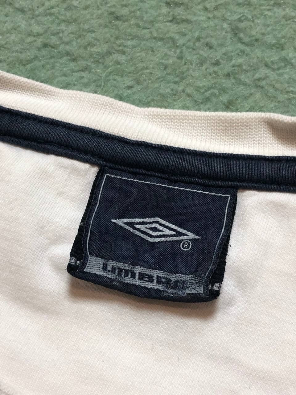 Umbro Y2K T-shirt Umbro big logo center Vintage white size M Size US M / EU 48-50 / 2 - 2 Thumbnail