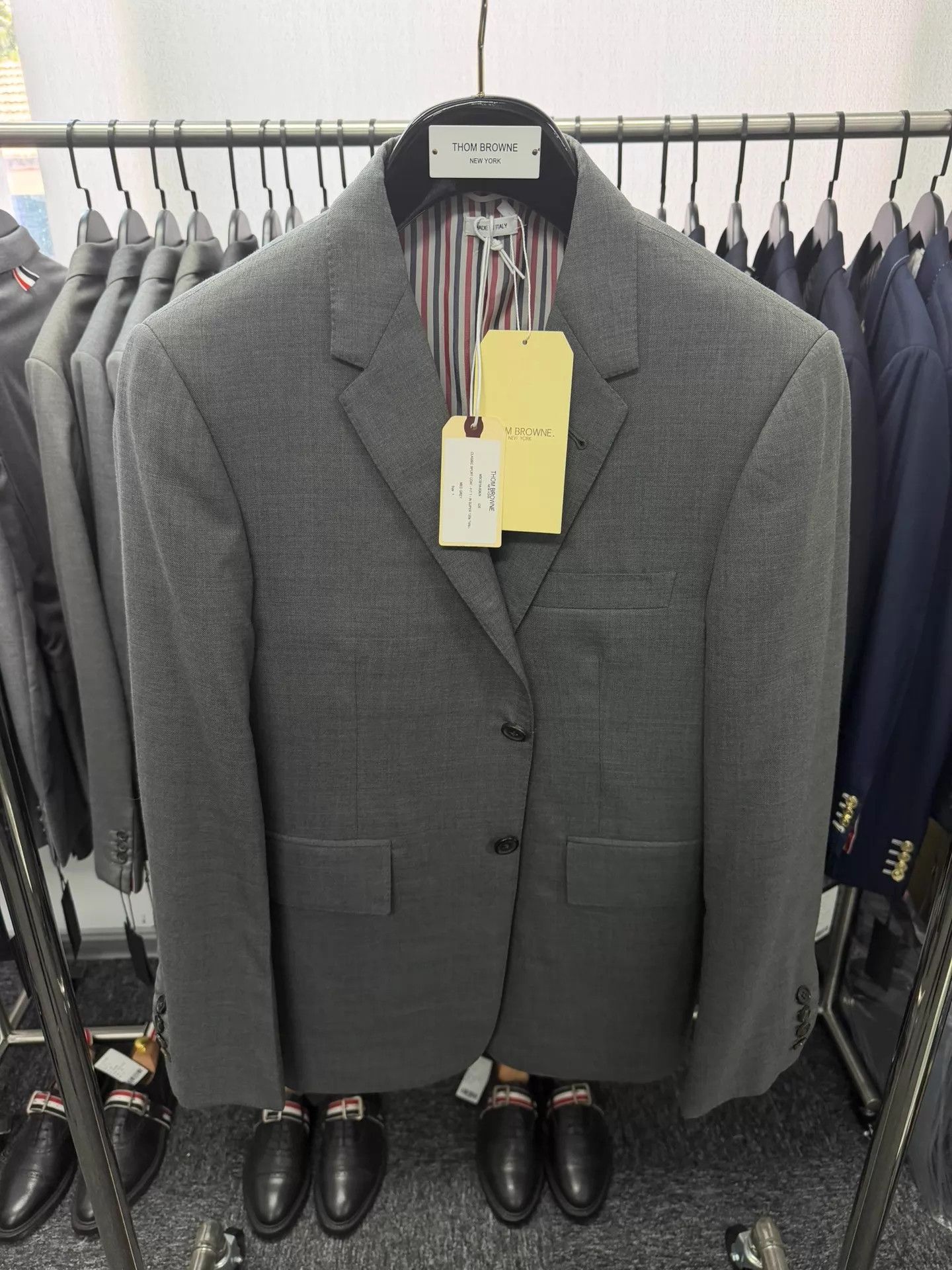 Thom Browne Thom Browne Classic Suit Mid Gray Size 1 Size US S / EU 44-46 / 1 - 1 Thumbnail