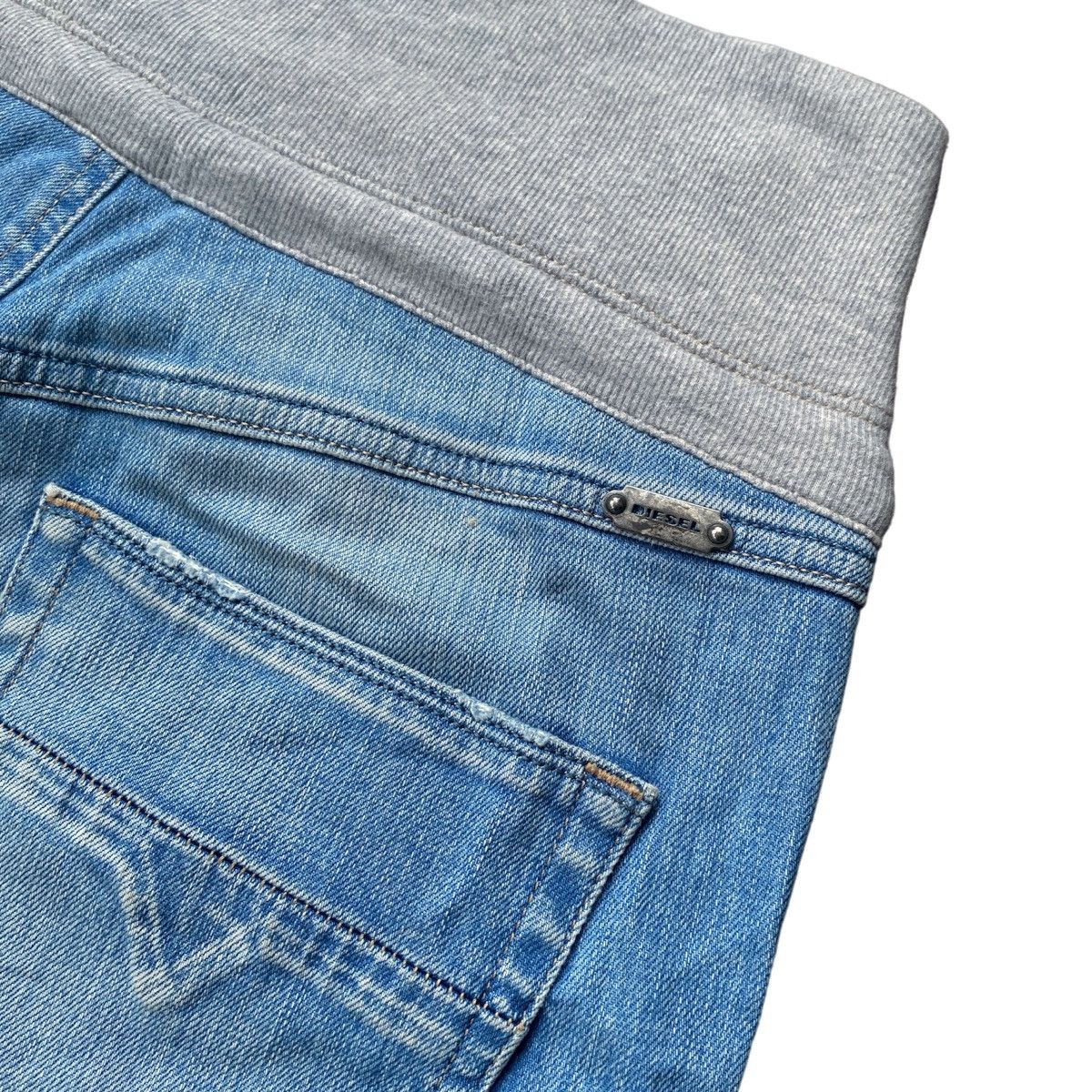 Diesel × Jean × Le Grande Bleu (L.G.B.) Vintage 2000s Diesel Boot Cut Denim Flared Denim Jeans Y2K Size US 28 / EU 44 - 5 Thumbnail