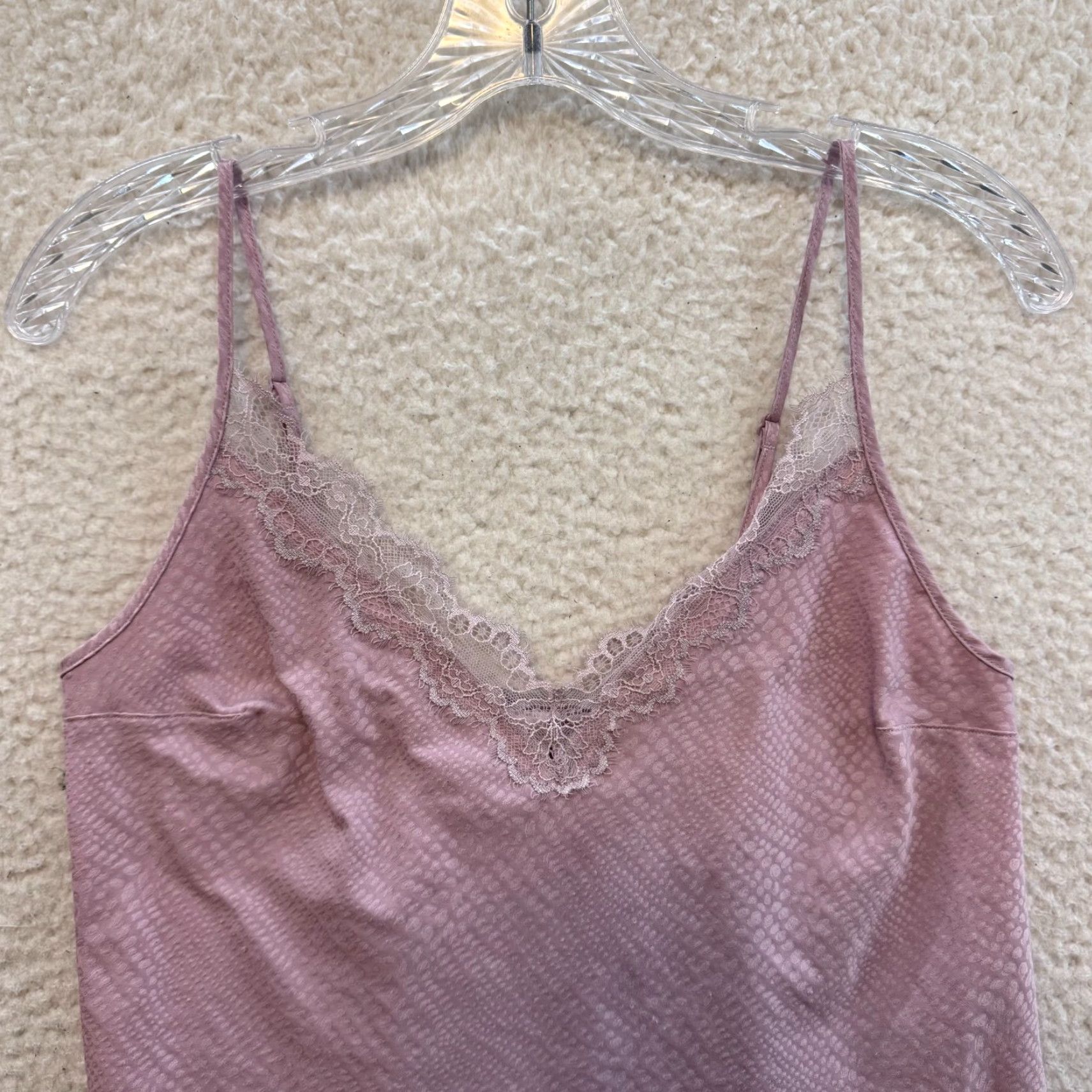 Victoria's Secret Victoria's Secret Camisole Tank Top M Purple Lilac Lavender Lace Women Medium Purple Lace Camisole Women M Purple Size M / US 6-8 / IT 42-44 - 3 Thumbnail