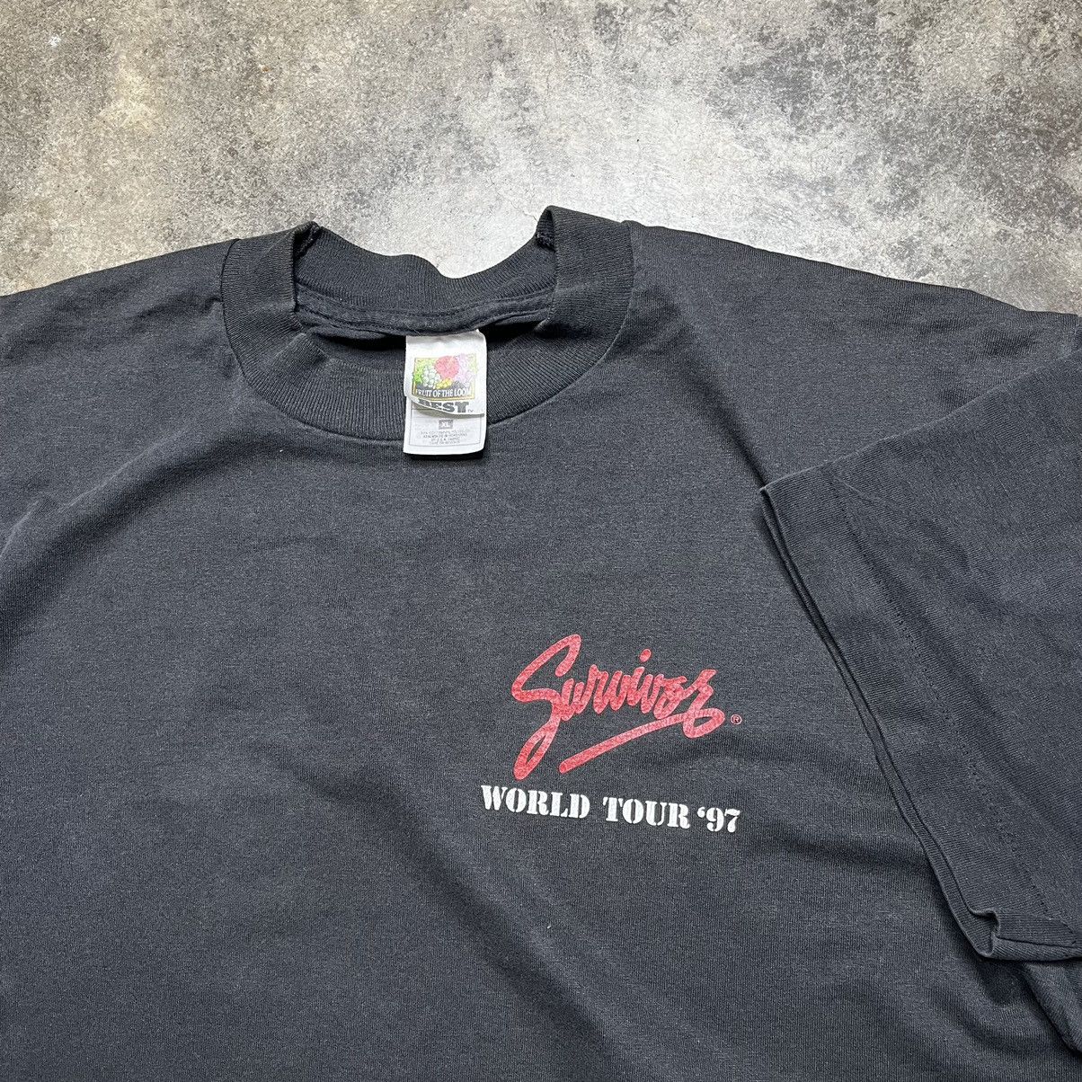 Vintage vintage 1997 survivor band faded tshirt Size US XL / EU 56 / 4 - 5 Thumbnail