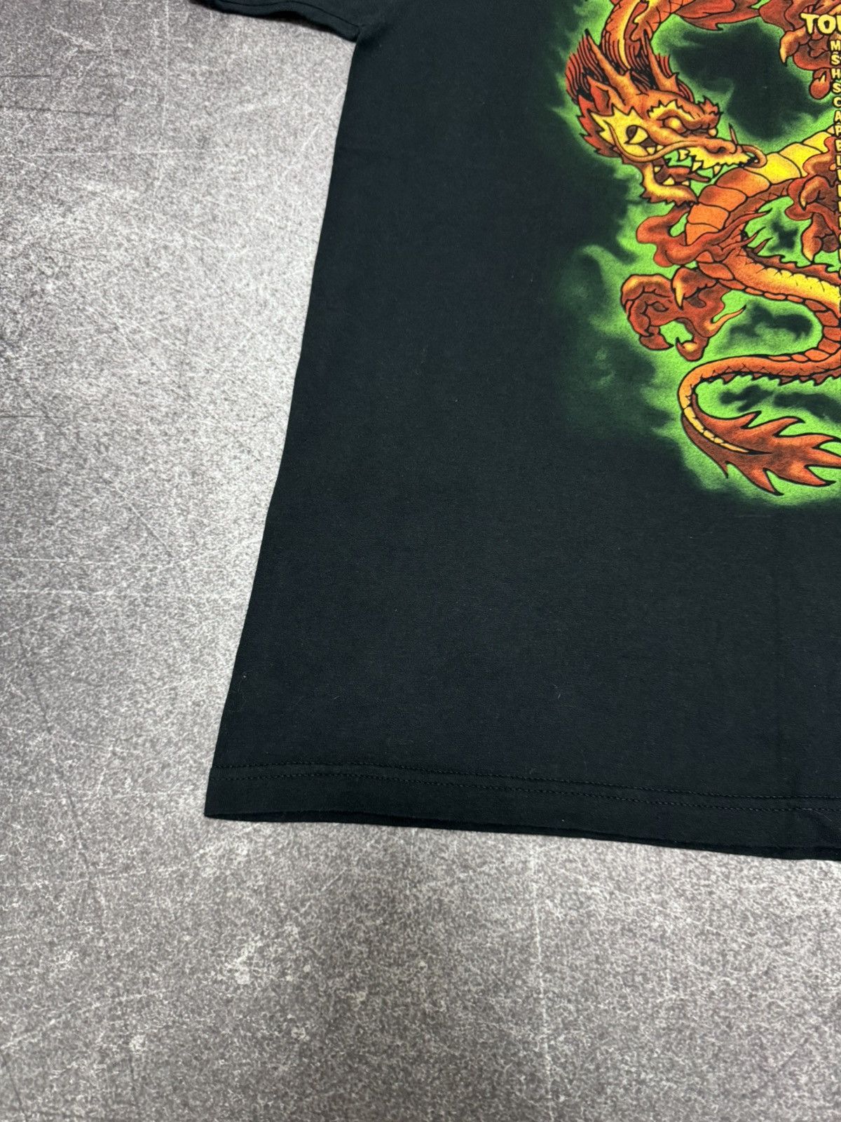 Band Tees Vintage Alice Cooper “DragonTown” 2002 t-shirt Size US L / EU 52-54 / 3 - 3 Thumbnail