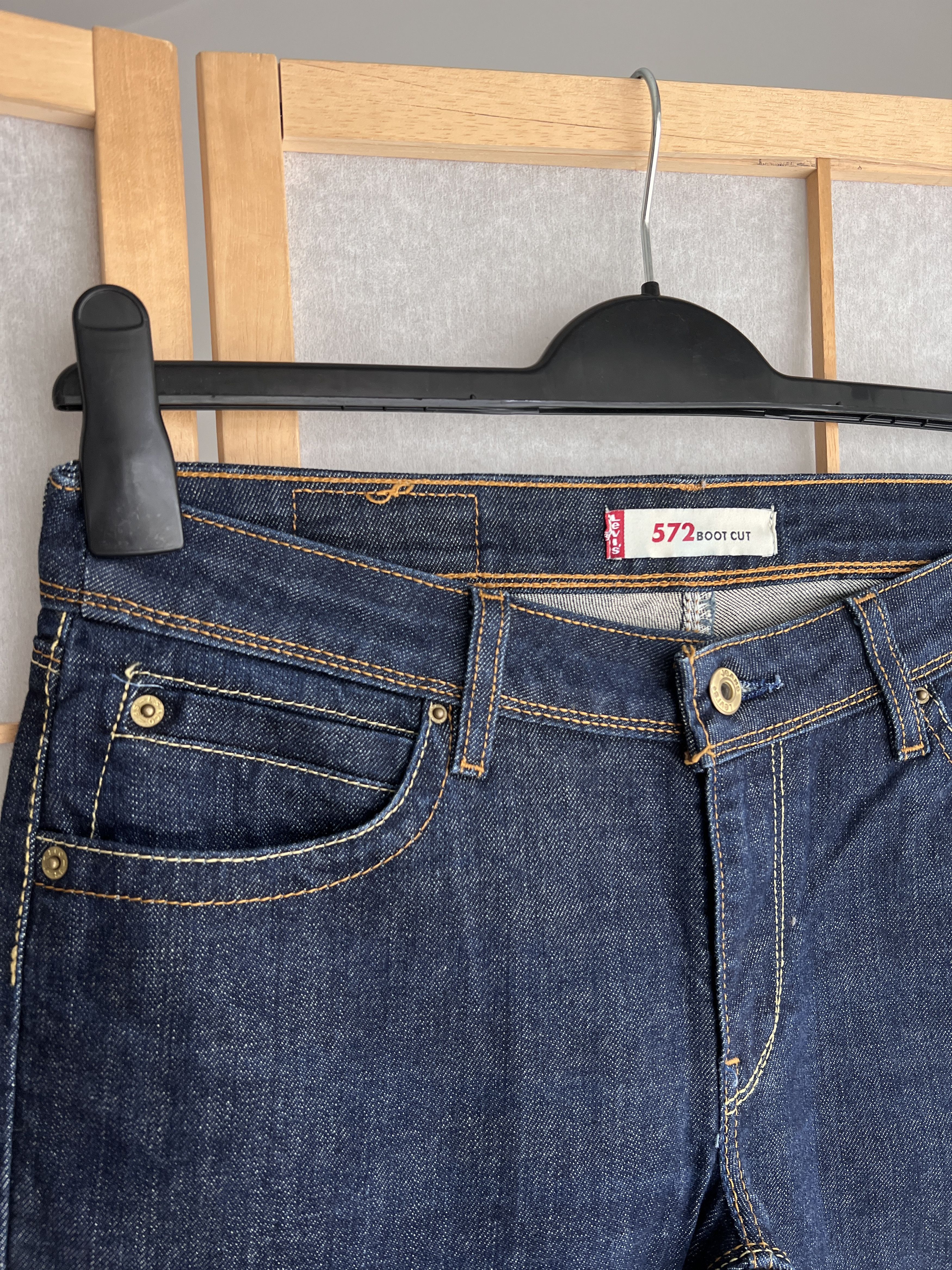 Levi's Vintage Clothing Levis 572 Low rise boot cut flared denim jeans y2k pants 00s Size US 31 - 9 Thumbnail