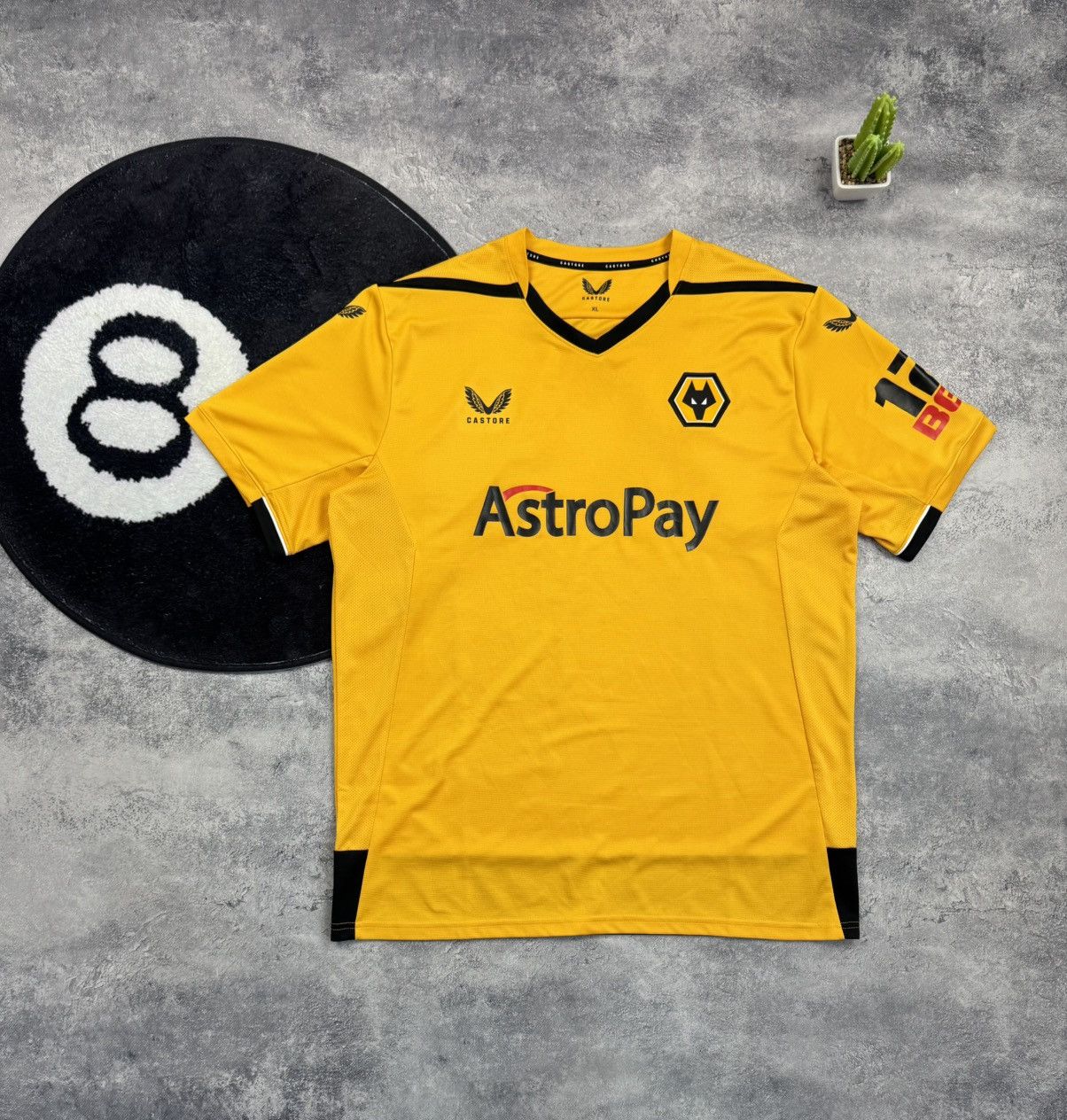 Castore Wolverhampton Wolves Castore Home Shirt 2022/23 Size XL Size US XL / EU 56 / 4 - 1 Thumbnail