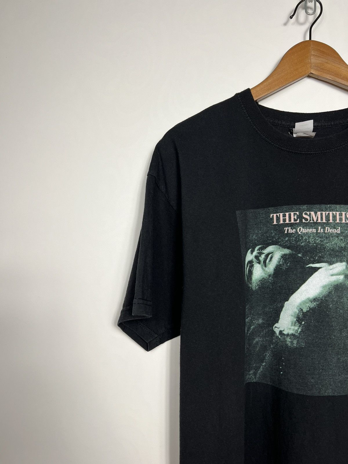 Band Tees Rare Vintage The Smith “The Queen is Dead” Band T-shirts Tee Size US XL / EU 56 / 4 - 3 Thumbnail