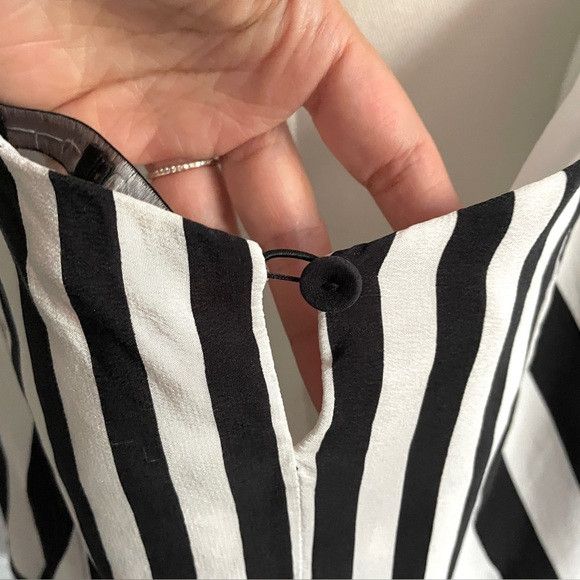 Bcbgmaxazria BCBG B&W Dana Striped Silk Halter Top - Large Size L / US 10 / IT 46 - 9 Thumbnail