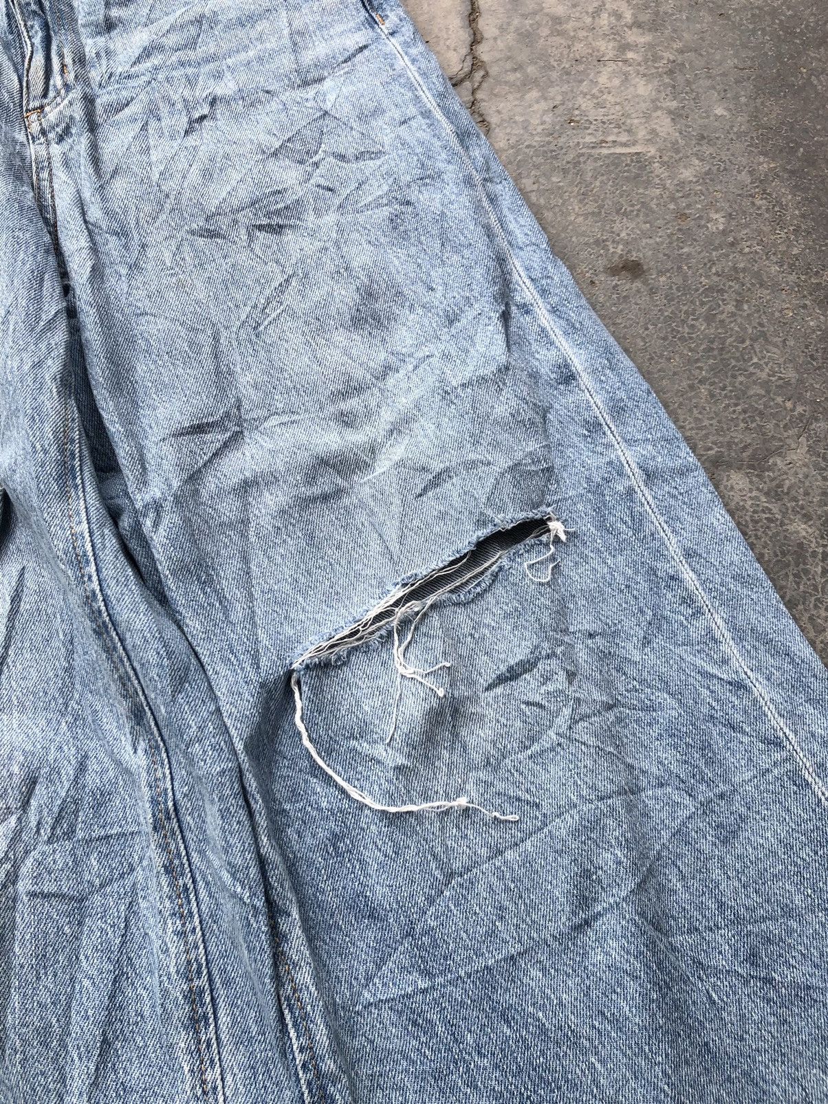 GU BAGGY DISTRESSED DENIM BY GU Size US 29 - 3 Thumbnail