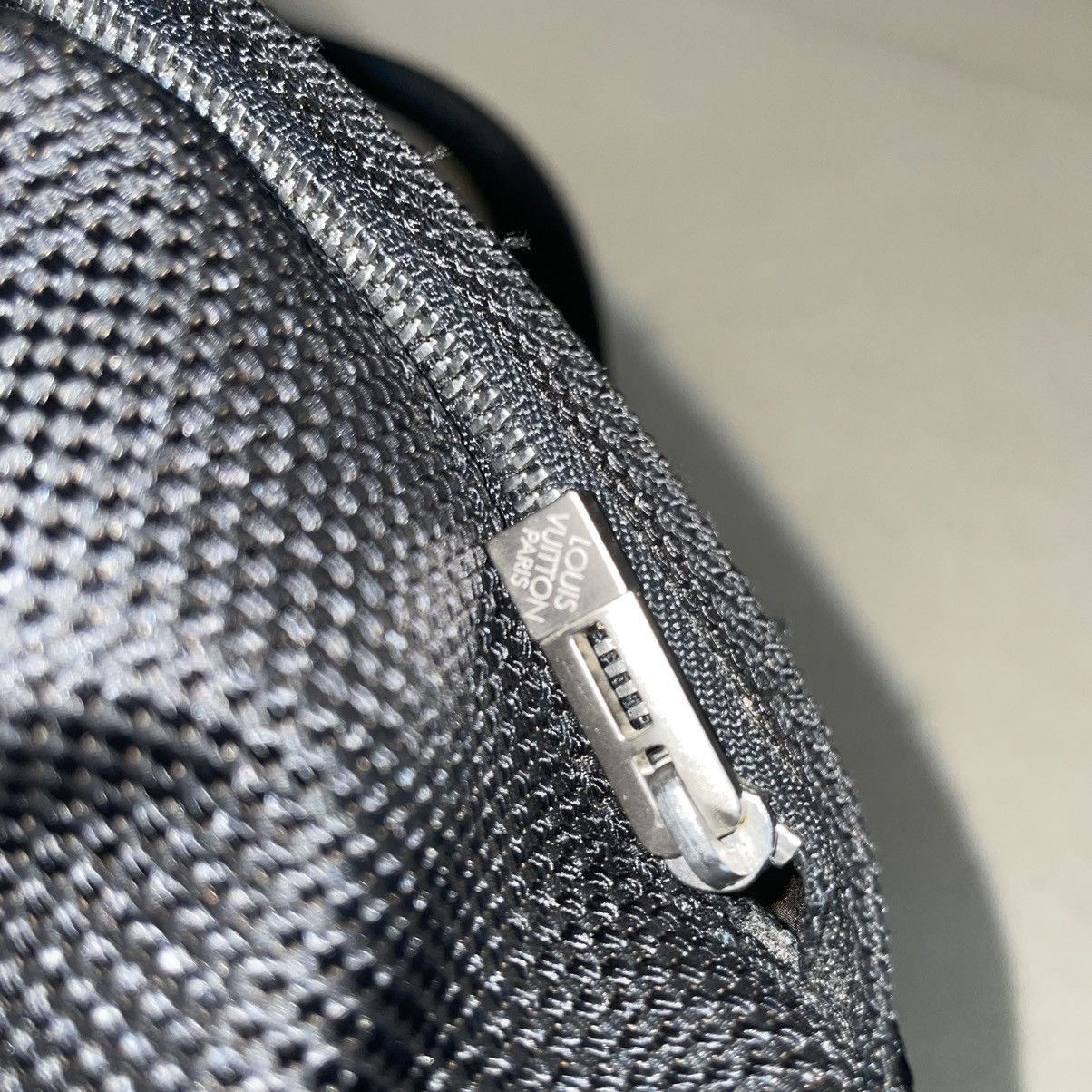 Louis Vuitton Louis Vuitton Damier Geant Citadin Black Vintage 2009 Size ONE SIZE - 14 Thumbnail
