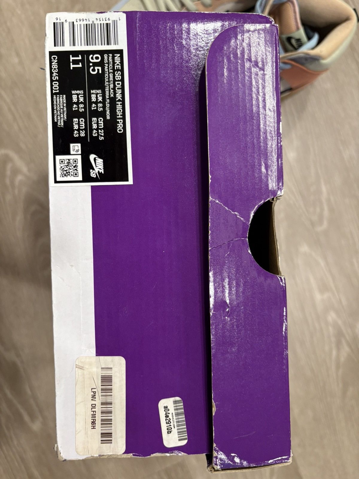 Nike Nike SB Dunk High Easter Spectrum Size US 9.5 / EU 42-43 - 8 Thumbnail