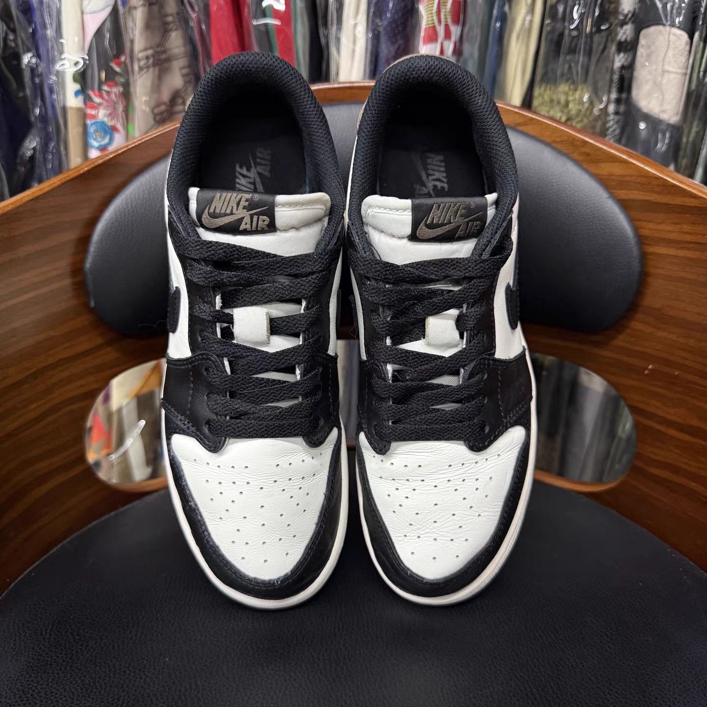 Jordan Brand Air Jordan 1 Low Mocha Black White Brown Skate Shoes K15 Size US 6 / EU 39 - 5 Thumbnail