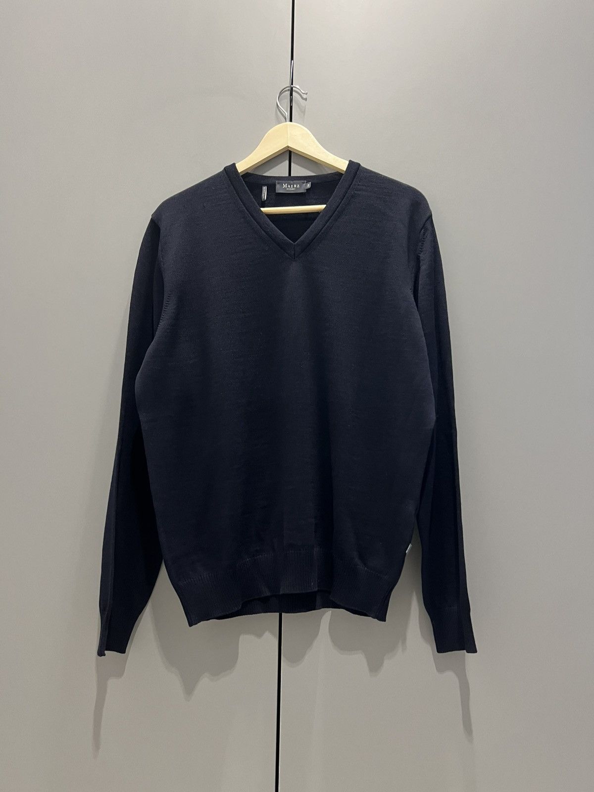 Japanese Brand Vintage Maerz Munchen V-neck Sweater Sweatshirt 52 Size Knit Size US L / EU 52-54 / 3 - 15 Thumbnail