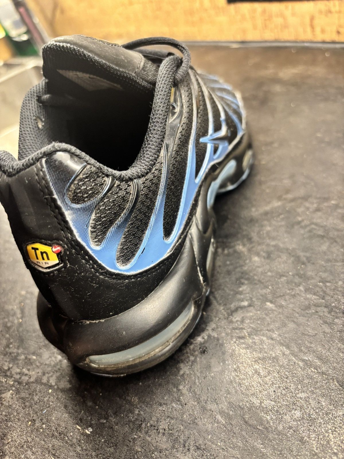 Nike nike air max plus black university blue Size US 7 / EU 40 - 10 Thumbnail