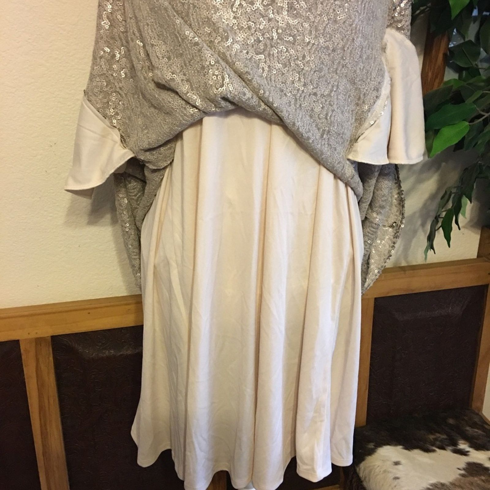 Laundry by Shelli Segal Laundry by Shelli Segal sequin cocktail dress NWT Size M / US 6-8 / IT 42-44 - 11 Thumbnail