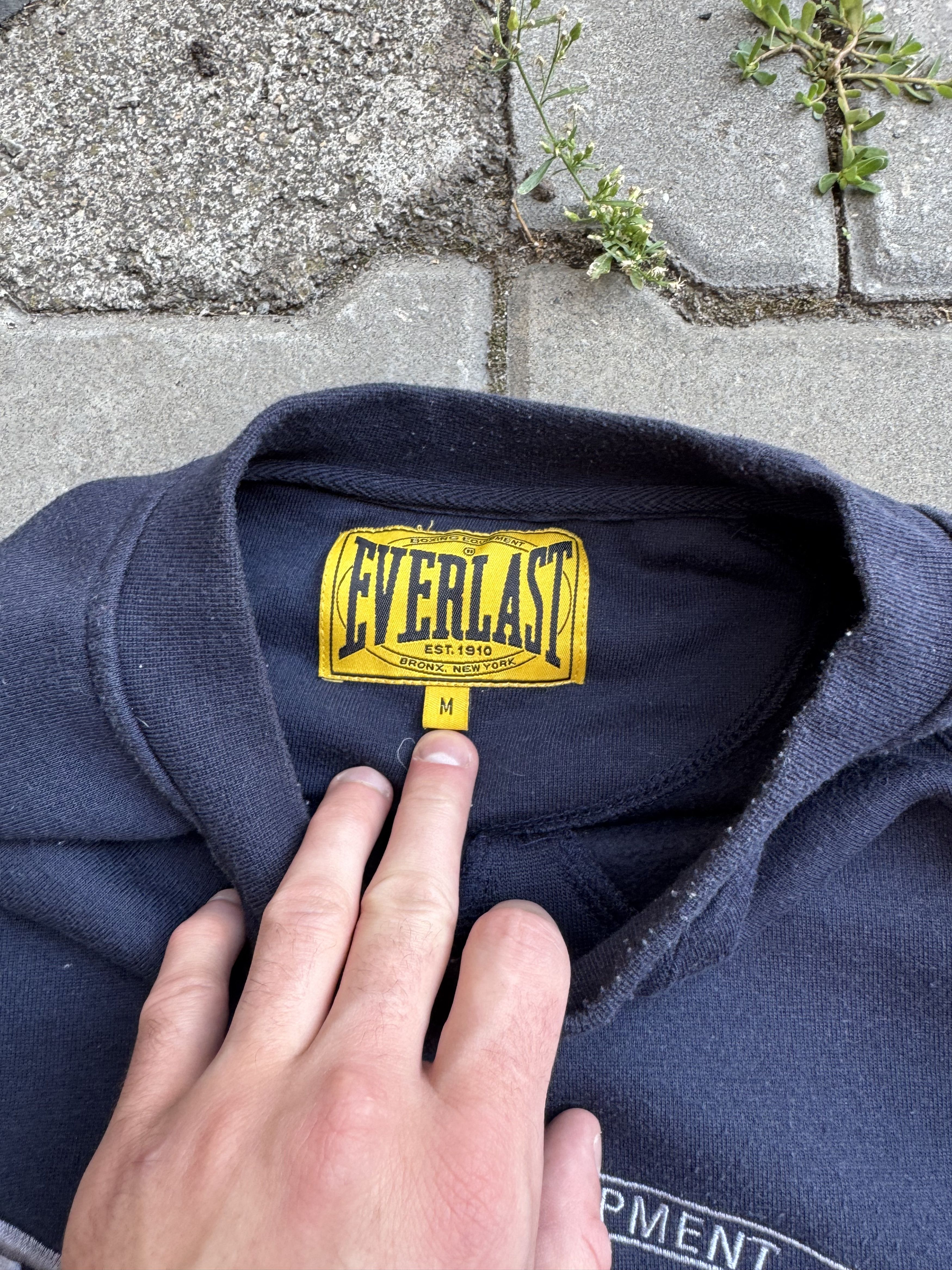 If Six Was Nine VTG 90s Everlast Boxing Sweatshirt Navy Spell Out Size M Size US M / EU 48-50 / 2 - 2 Thumbnail