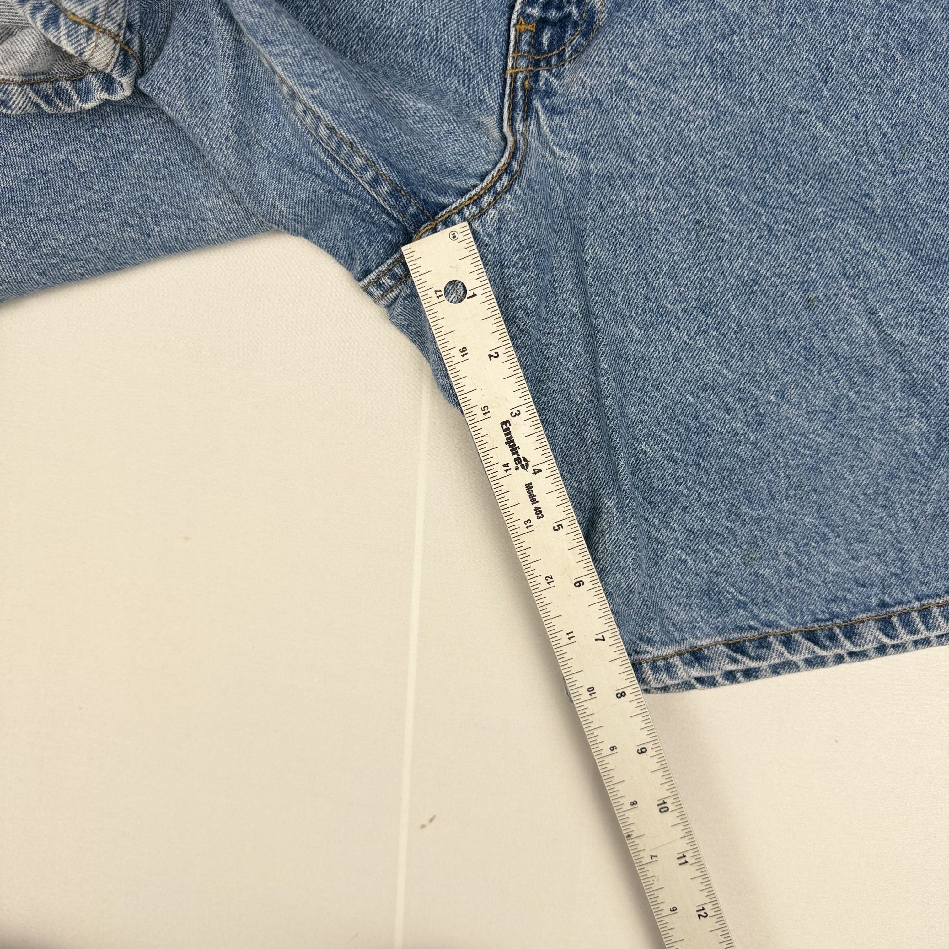 Levi's Vintage Levi's 550 Denim Shorts Medium Wash 34 Size US 34 / EU 50 - 8 Thumbnail