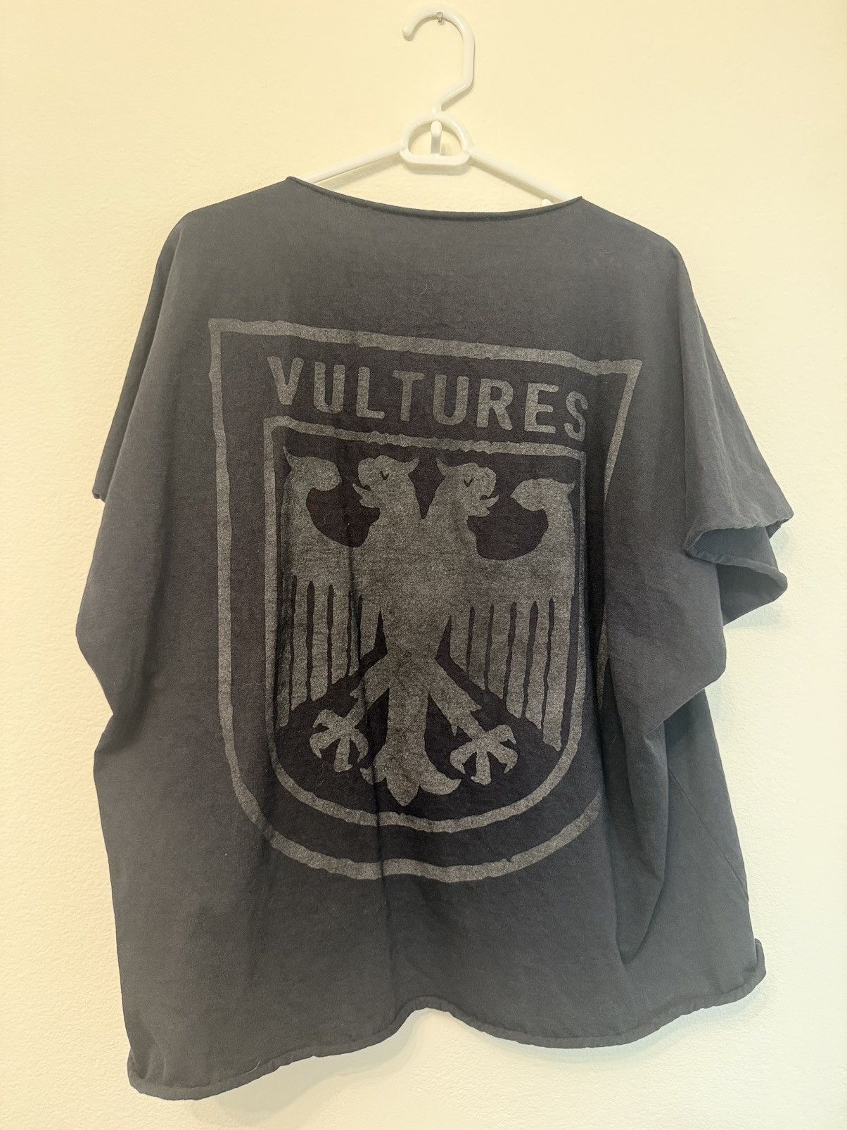 Yeezy Yeezy OG Vultures Shirt Size US M / EU 48-50 / 2 - 2 Thumbnail