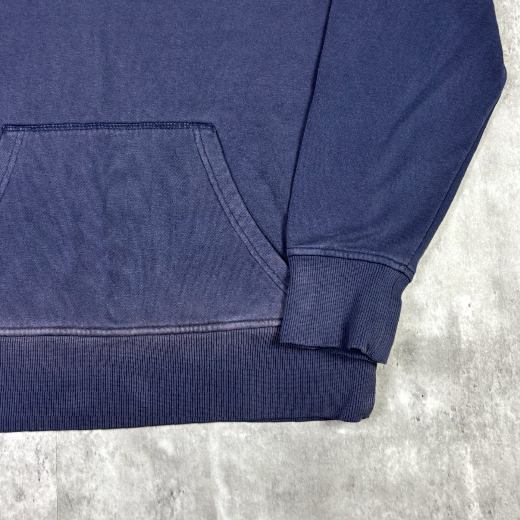 Nike VINTAGE Nike Hoodie Blue Pullover Embroidered Swoosh Adult Large 90s Mens Hoodie Size US L / EU 52-54 / 3 - 7 Thumbnail