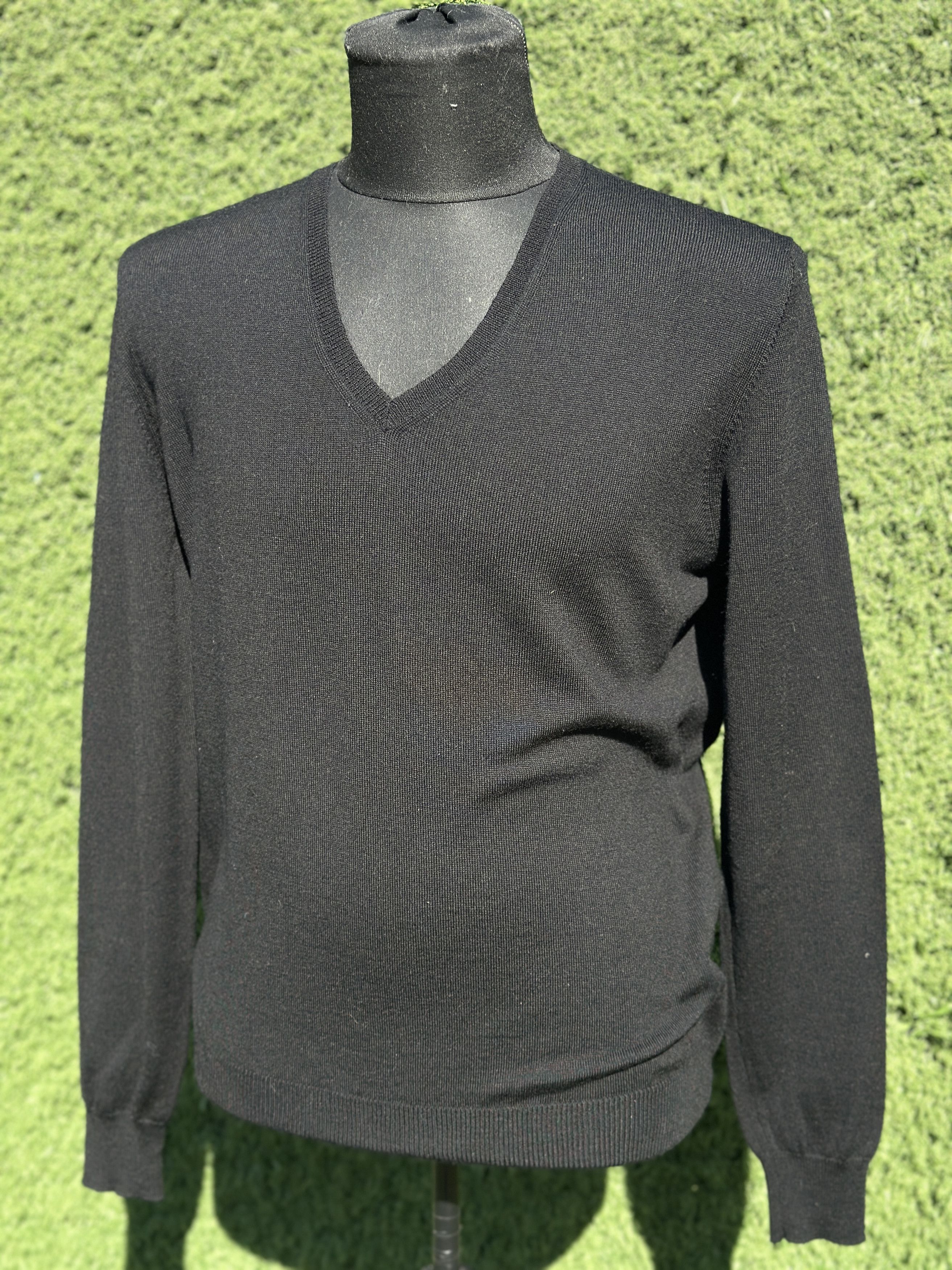 Prada Prada Milano Black V Neck Wool Sweater Italy Knit Size 50 IT Size US M / EU 48-50 / 2 - 6 Thumbnail