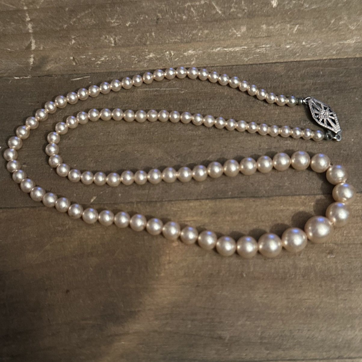 Vintage Vintage faux pearl necklace with sterling clasp Size ONE SIZE - 3 Thumbnail