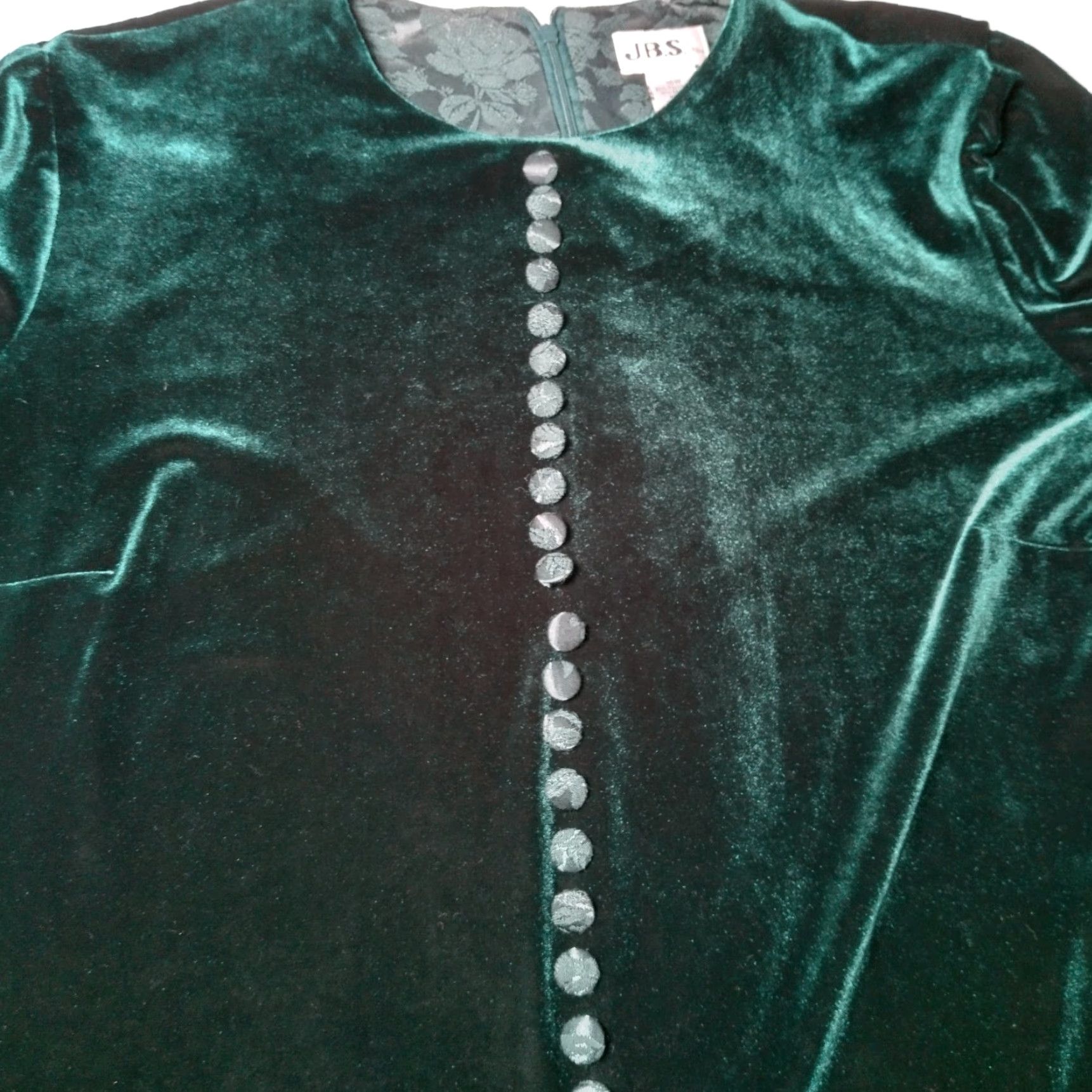 Velour Vintage J.B.S. LTD Emerald Green Velour Blouse 16W Round Neckline Long Sleeve Button Accent Fairy Fairycore Renaissance Whimsy Vintage 1990s Size XXL / US 16-18 / IT 52-54 - 5 Thumbnail