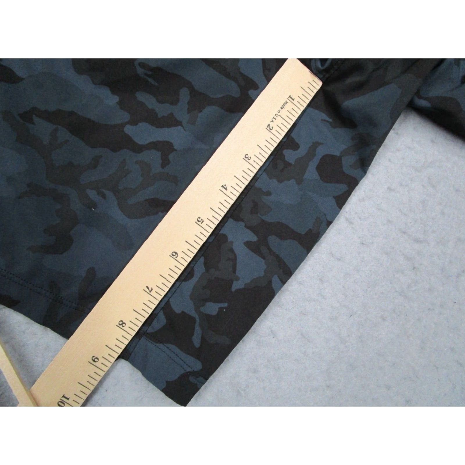 Lululemon Lululemon Shorts Mens Small Blue Camo Lined Workout Running 8" Train Gym Work Size US 29 - 3 Thumbnail